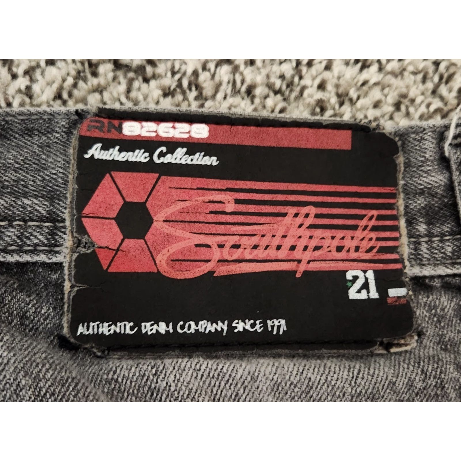 Southpole VINTAGE Southpole Baggy Jeans 34x30 Black Embroidered Jinco Style Men Jeans 34 Mens Retro Rare Back SPELL-OUT Size US 34 / EU 50 - 5 Thumbnail