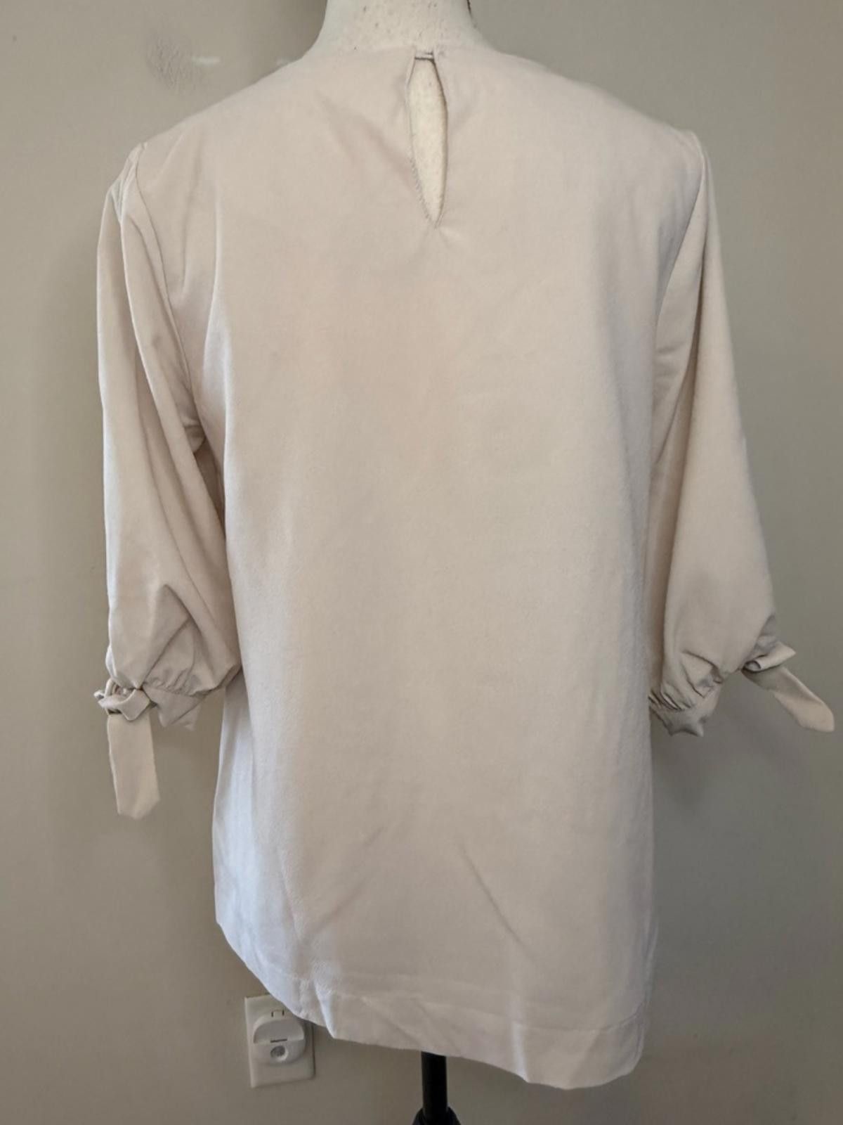 Other Umgee beige top crop sleeves coquette bow SZ SM Size S / US 4 / IT 40 - 4 Thumbnail