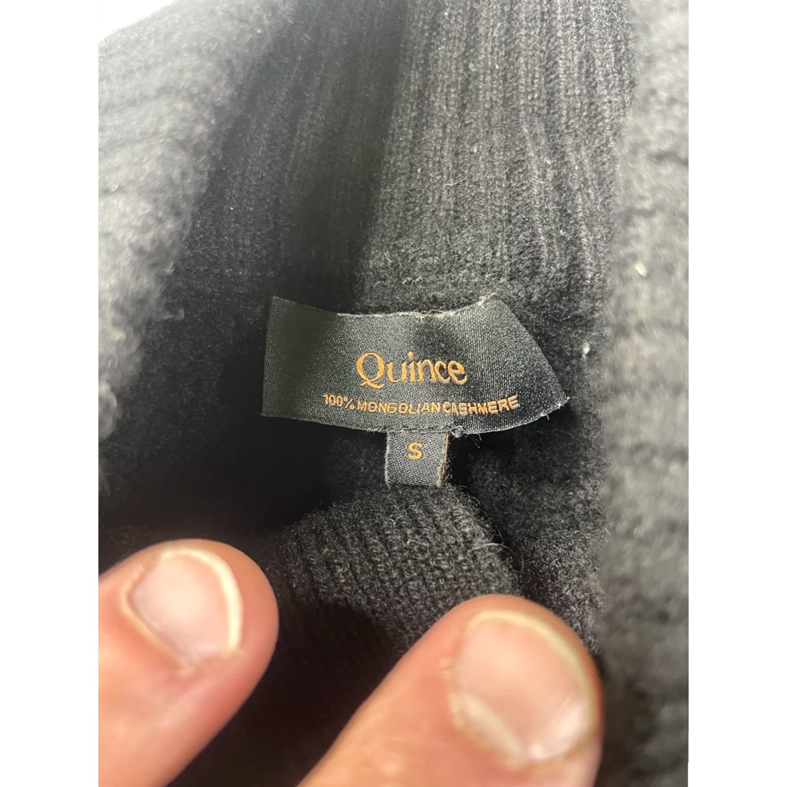 Quince Quince Black Mongolian Cashmere Waffle Knit Quarter Button Men’s Size Small Sweater Pullover Fisherman Knit Style Black Accent Button Size US S / EU 44-46 / 1 - 3 Thumbnail