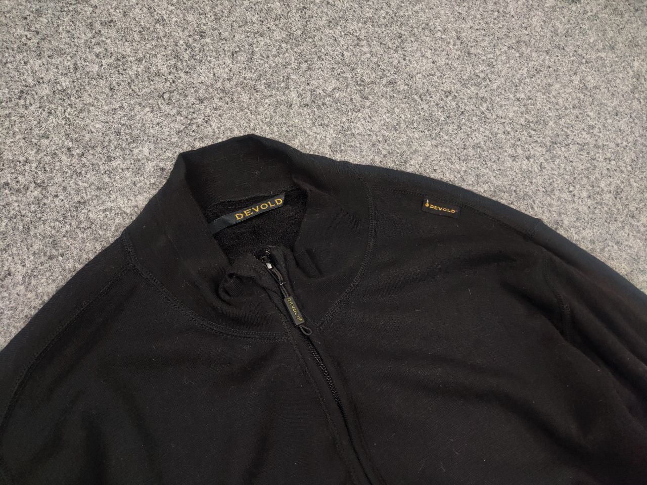 Other Devold shield zip Wool blend Pullover jacket Hiking Thermal Size US M / EU 48-50 / 2 - 8 Thumbnail