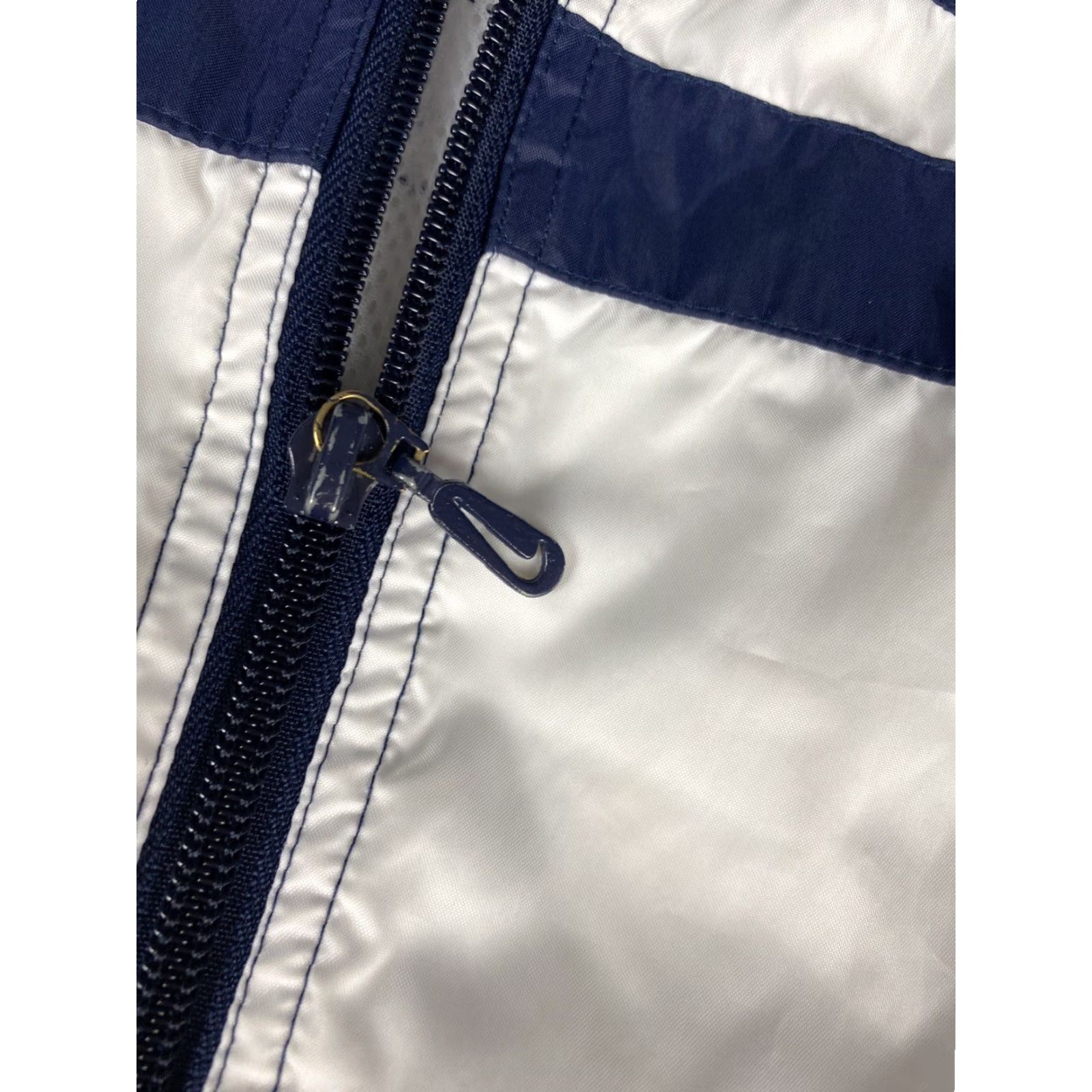 Nike VINTAGE Nike Air Windbreaker Jacket 90s Sz M White & Blue Mens/Womens Size US M / EU 48-50 / 2 - 4 Thumbnail