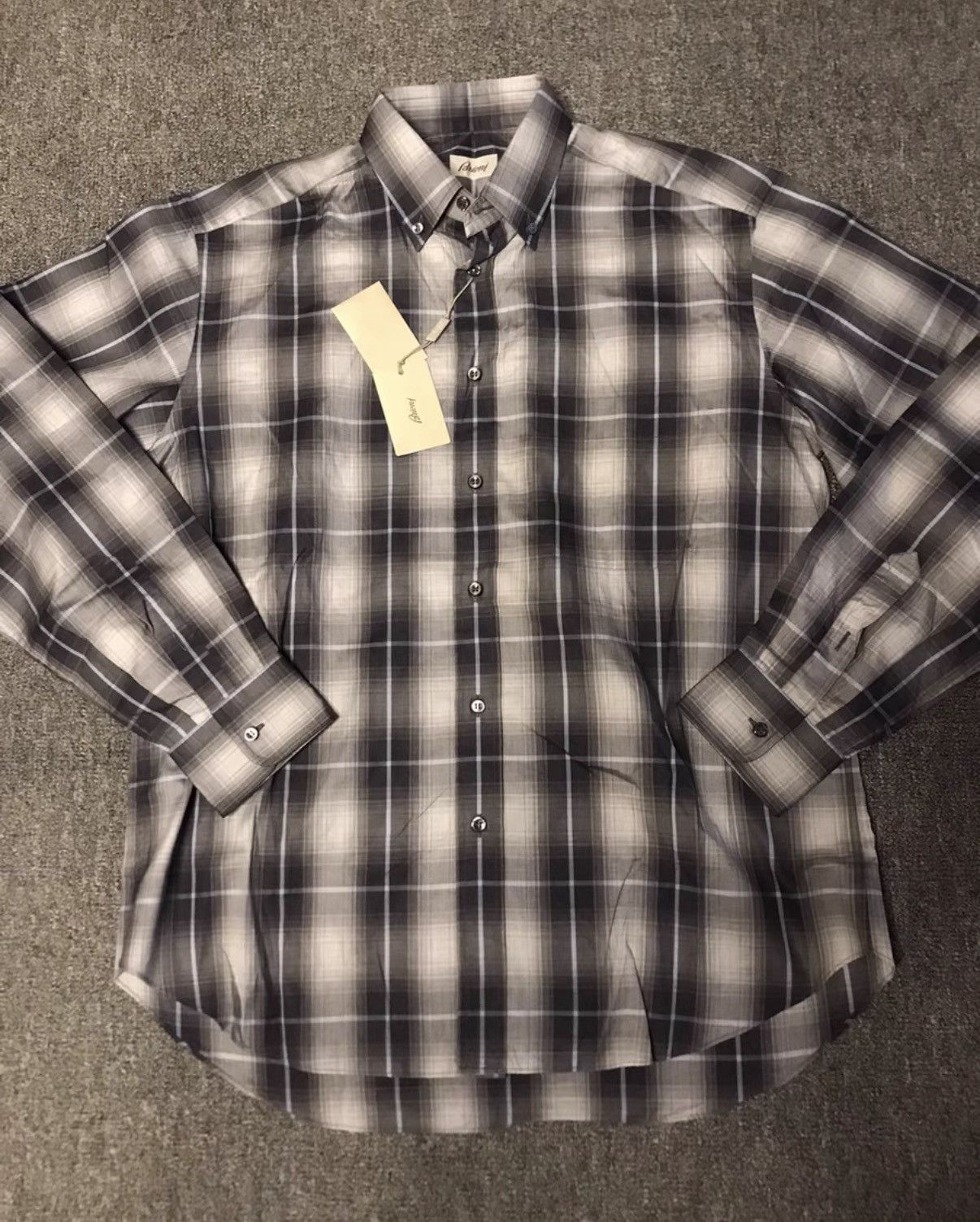 Brioni Brioni Shirt — A brand new size L from Brioni. Size US L / EU 52-54 / 3 - 3 Thumbnail