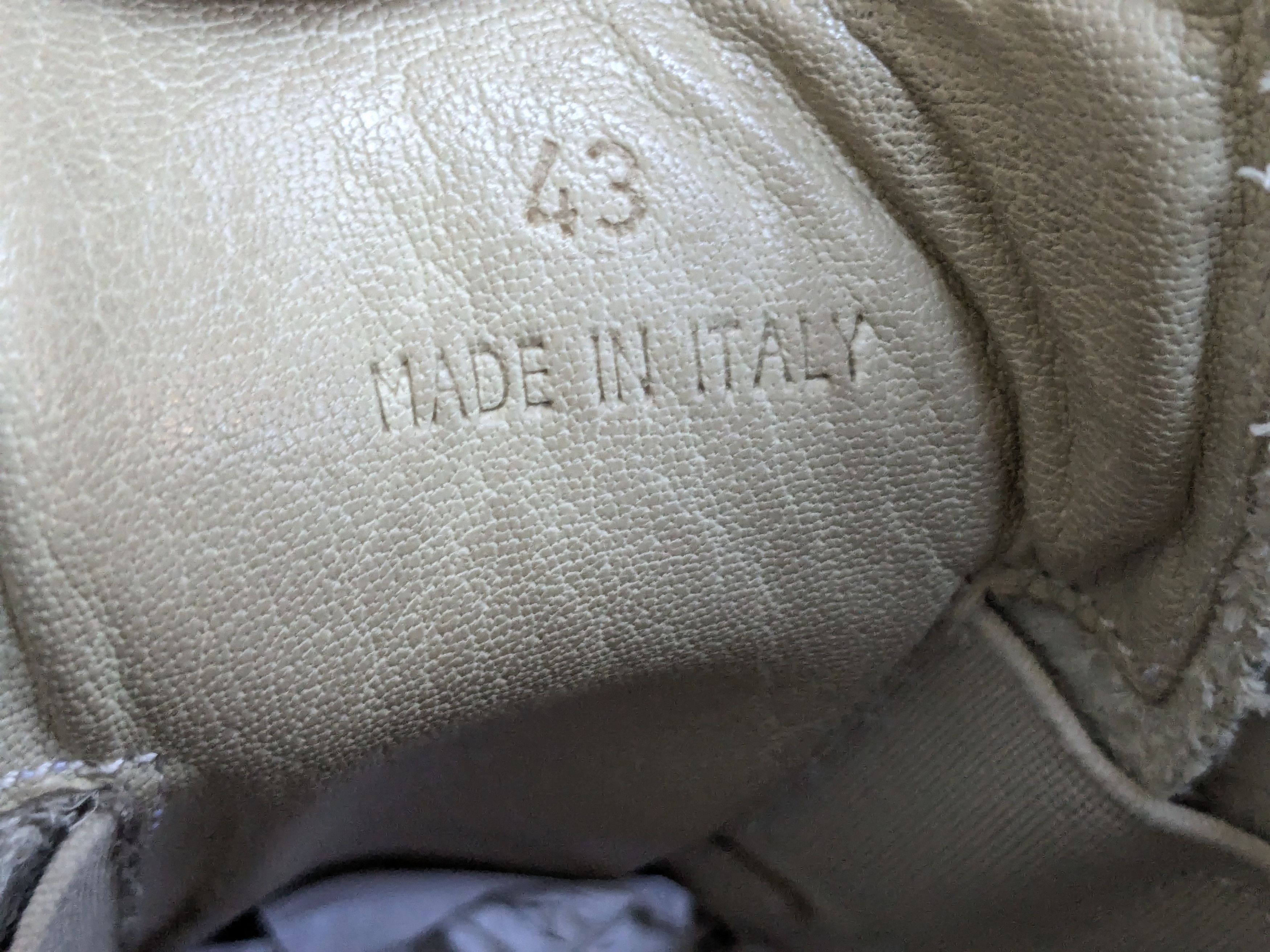 Maison Margiela Maison Margiela GAT Replica White 10 43 Low Tops Size US 10 / EU 43 - 11 Thumbnail