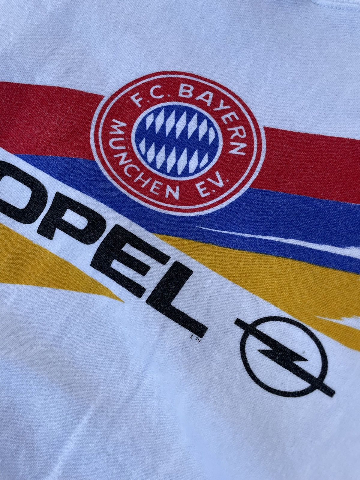 Vintage Vintage Bayern Munich Opel Away Soccer sweatshirt Size US L / EU 52-54 / 3 - 5 Thumbnail