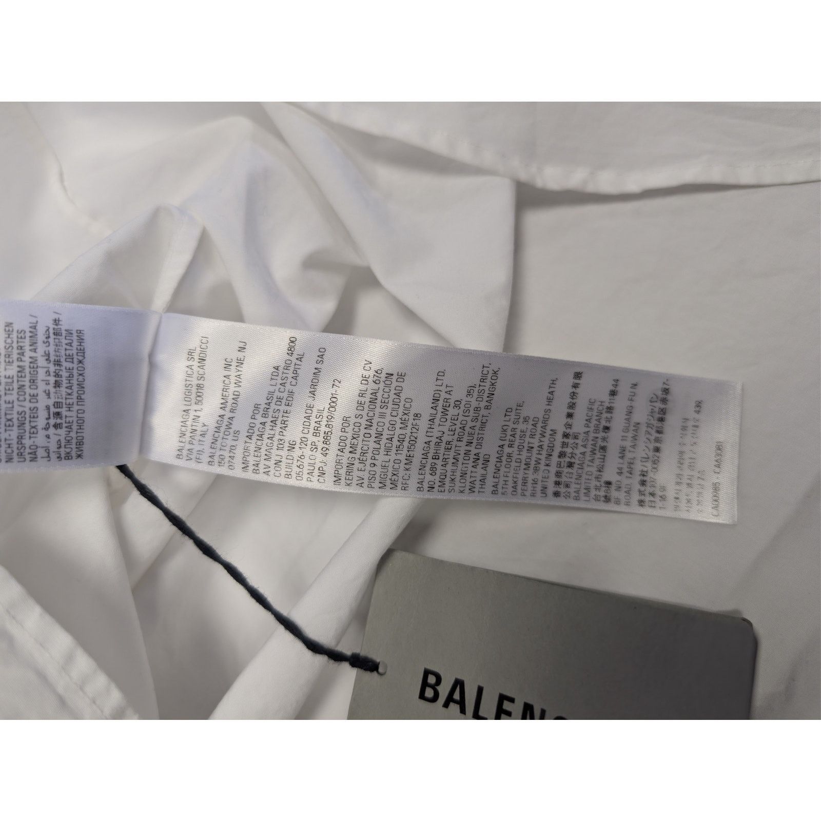 Balenciaga o1rshd1 Long-Sleeve Large Fit Cotton Poplin Shirt in White Size US XXL / EU 58 / 5 - 22 Thumbnail