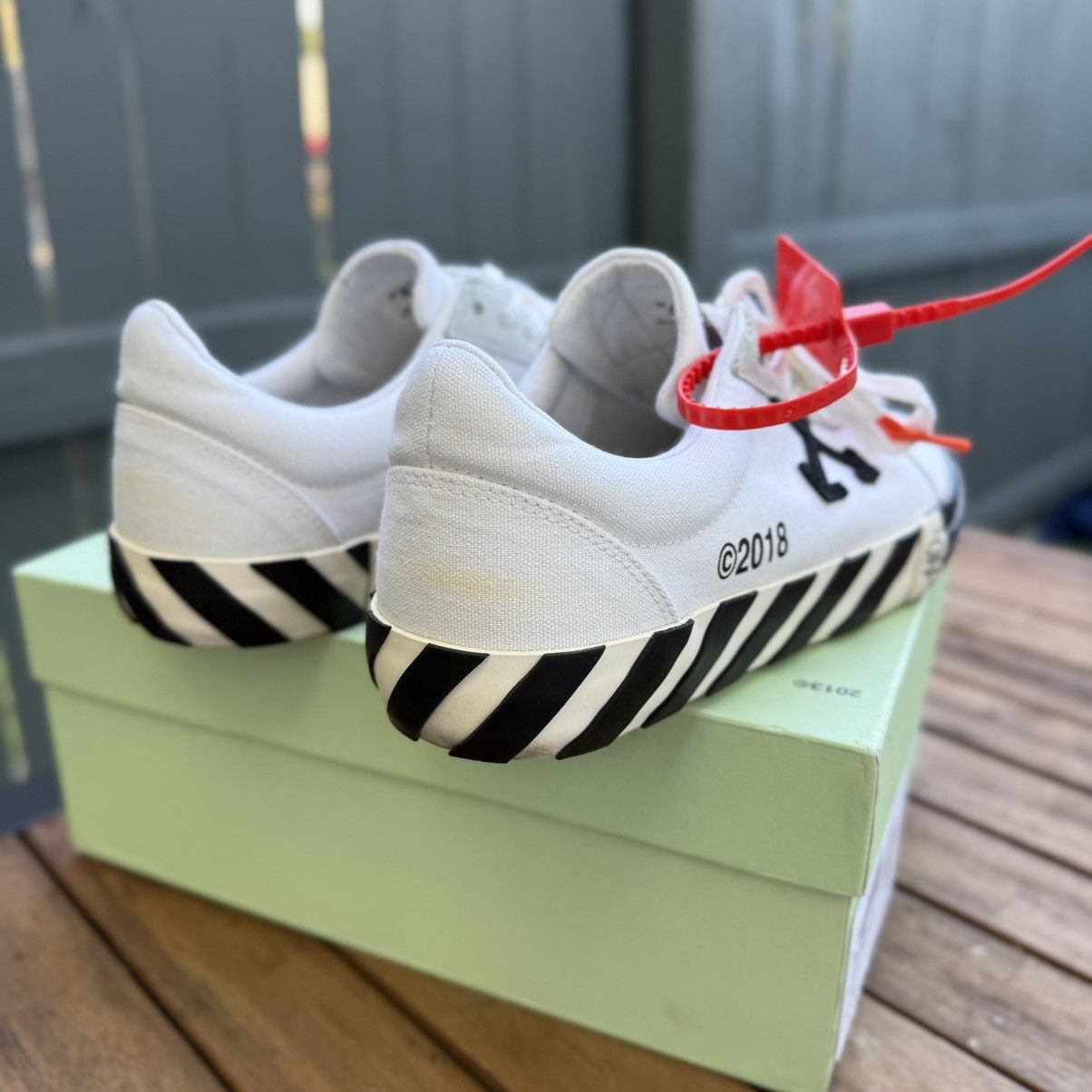 Off-White Off-White Vulc Low Top Vans (Updated Stripes) 2018 Size US 8.5 / EU 41-42 - 4 Thumbnail