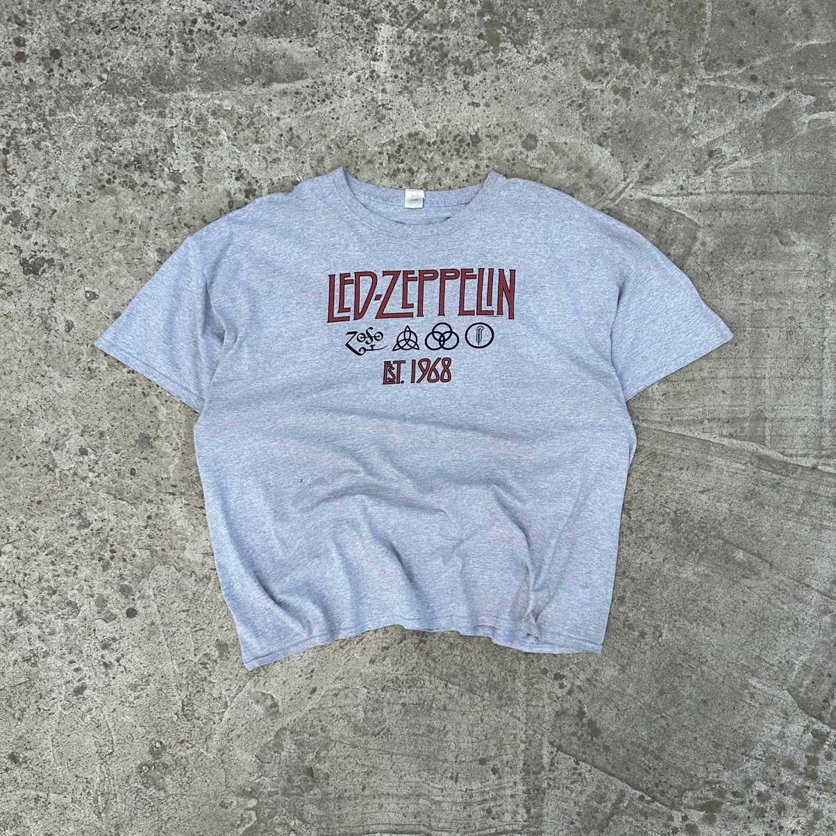 Vintage Vintage T-shirts LED Zeppelin Big Logo Rock Band Tee 00s Y2K Size US XXL / EU 58 / 5 - 1 Thumbnail