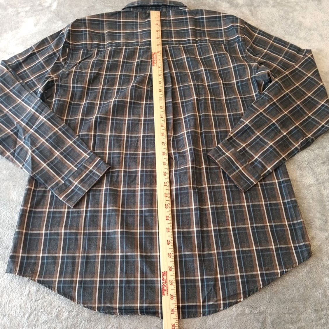 Van Heusen Van Heusen Shirt Mens Large Gray Plaid Long Sleeve Button Up Classic Fit Size US L / EU 52-54 / 3 - 6 Thumbnail