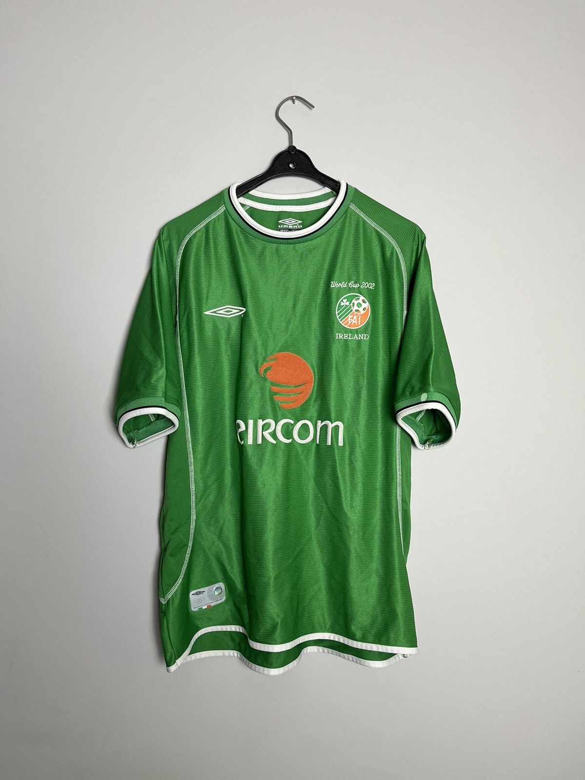 Vintage Umbro ireland 2002 SOCCER JERSEY TSHIRT