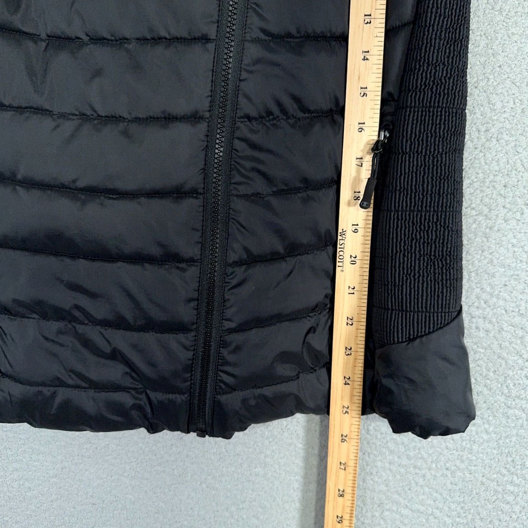 Champion Champion Puffer Vest Women M Black Full Zip Lined Polyester Pocketed Quilted Slim Regular Vest Size M / US 6-8 / IT 42-44 - 7 Thumbnail