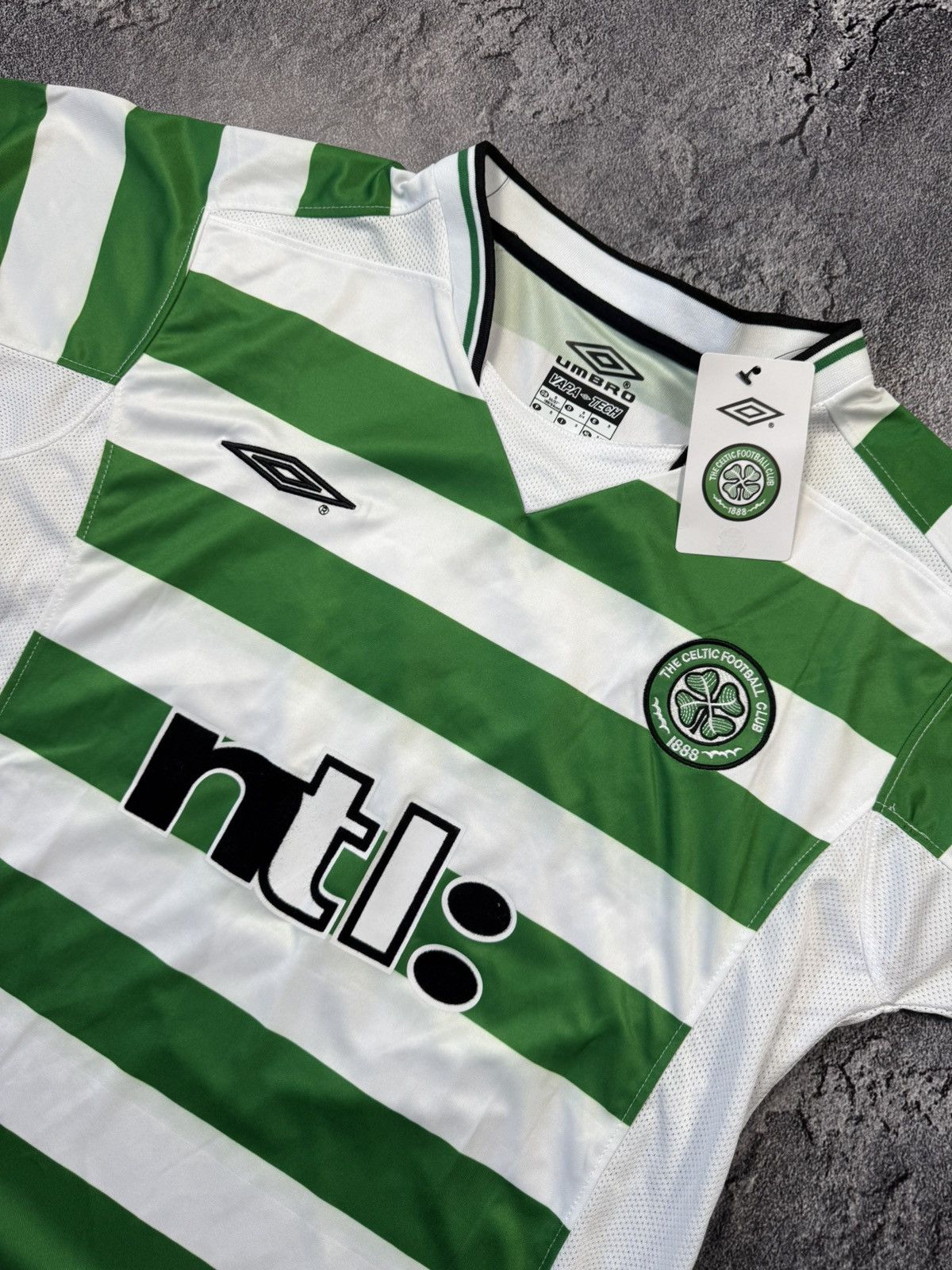 Umbro Celtic FC 2001-03 Home Jersey — Larsson #7 Size US S / EU 44-46 / 1 - 4 Thumbnail