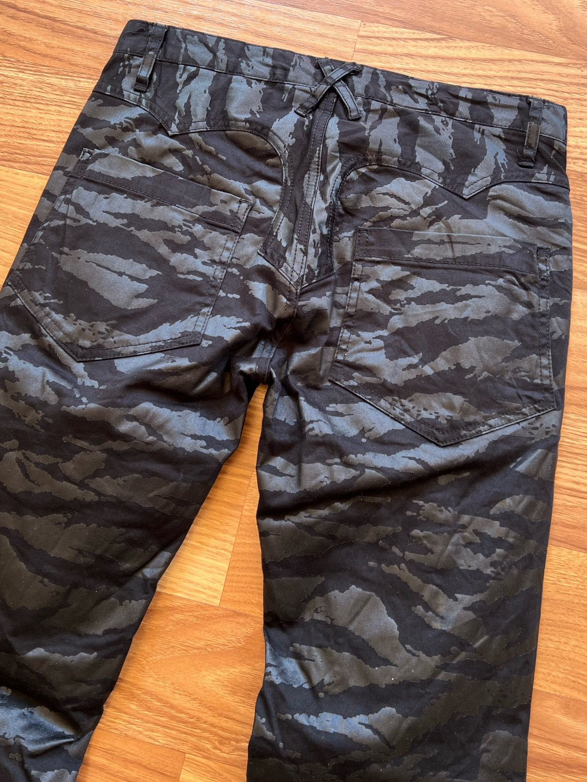 If Six Was Nine if six was nine maniacworks camo y2k pants Size 30" / US 8 / IT 44 - 6 Thumbnail