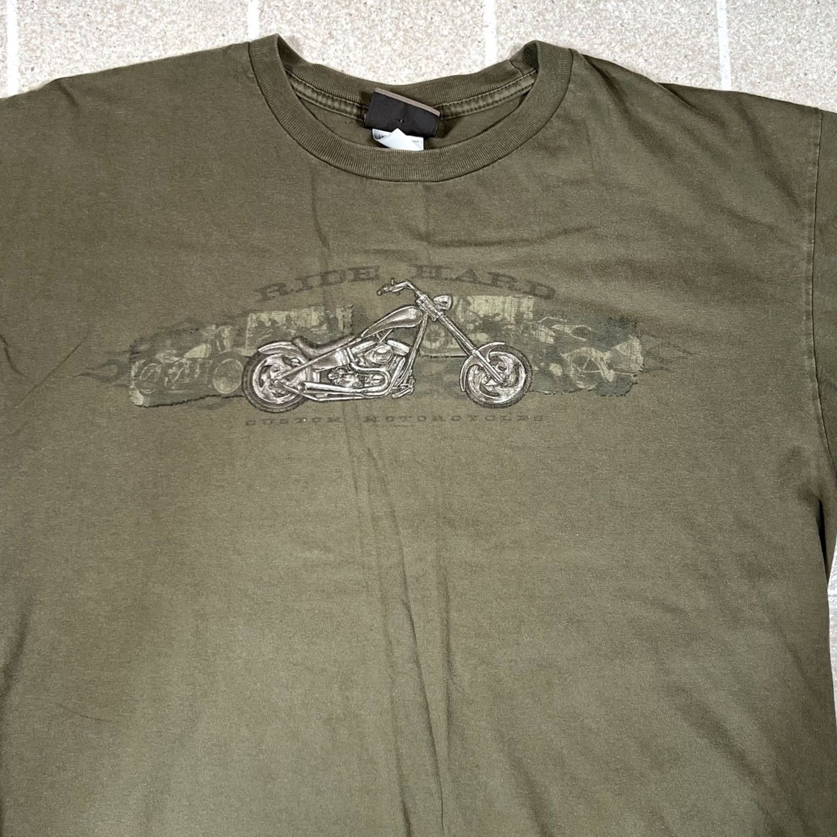 Olive VINTAGE ODM Ride Hard Custom Motorcycles Tshirt Size XL Olive Grunge Skater Mens Size US XL / EU 56 / 4 - 3 Thumbnail