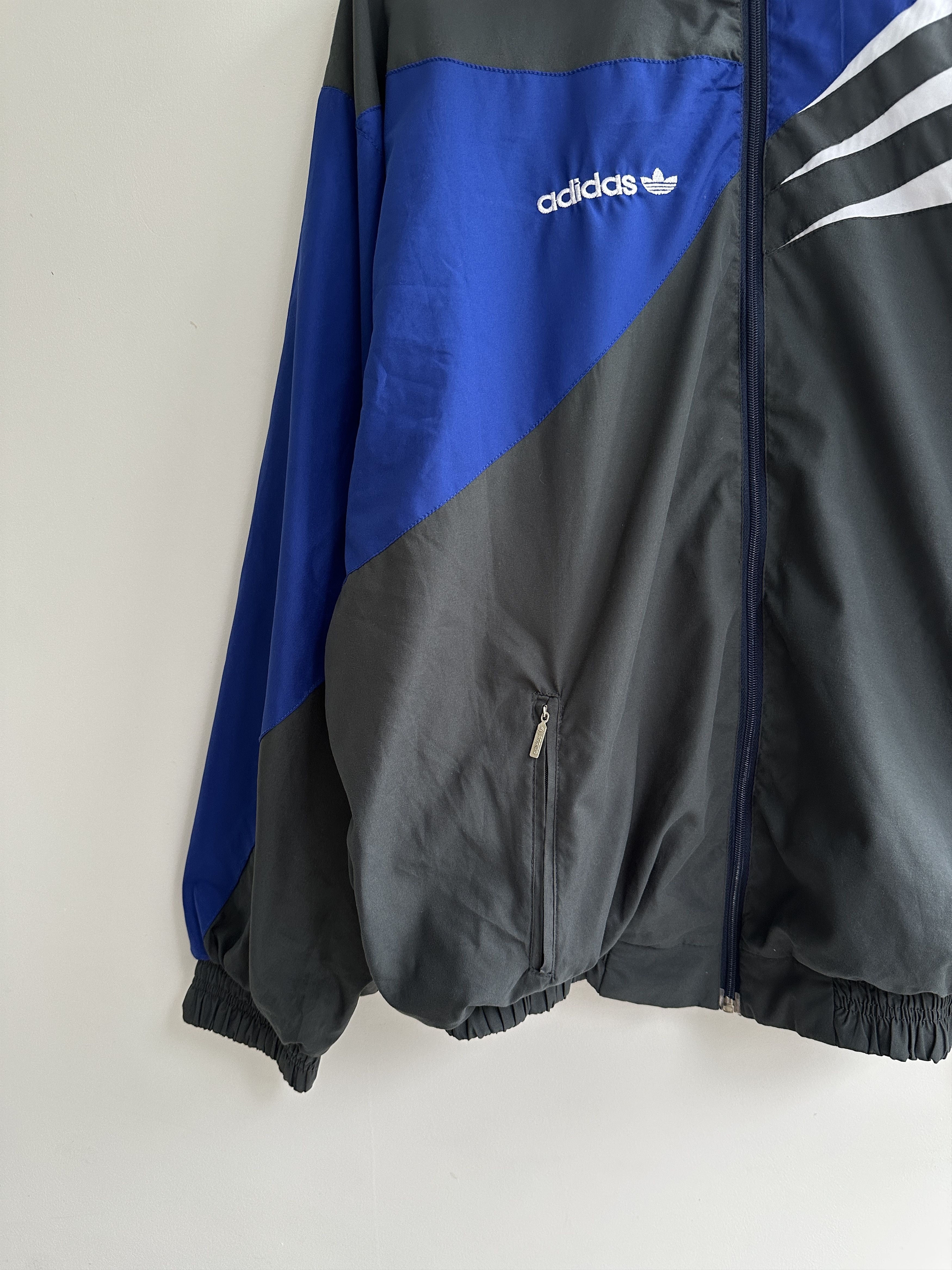 Adidas Vintage Adidas Light Track Jacket Size US L / EU 52-54 / 3 - 6 Thumbnail