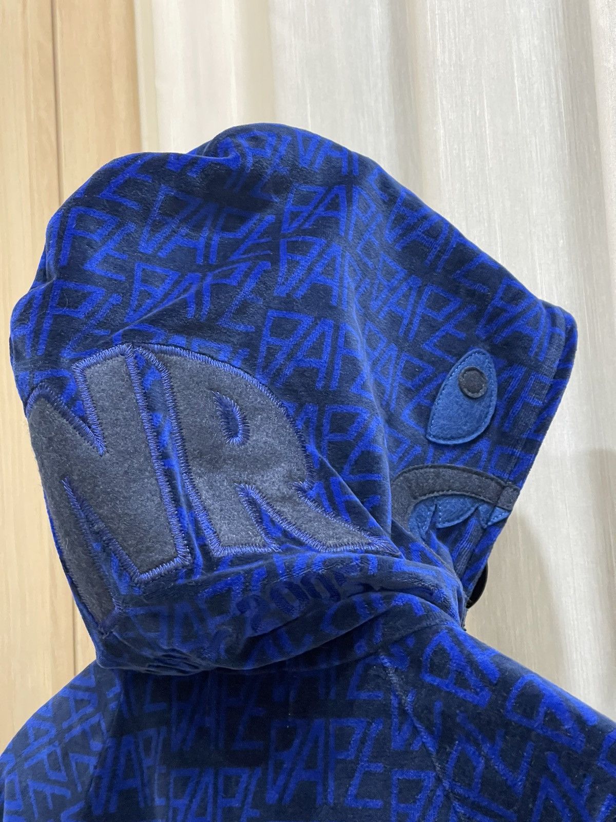 Bape BAPE Logo Monogram Velour Shark Full Zip Hoodie Size US M / EU 48-50 / 2 - 3 Thumbnail