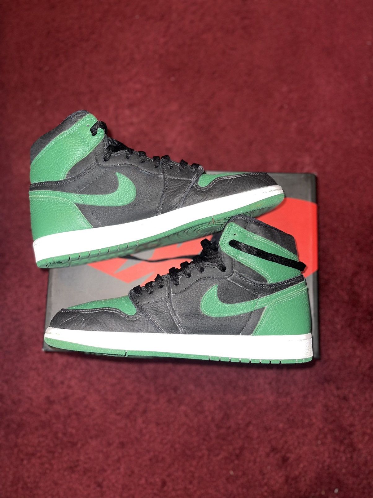 Jordan Brand × Nike Air Jordan 1 High Pine Green Size US 10 / EU 43 - 2 Thumbnail