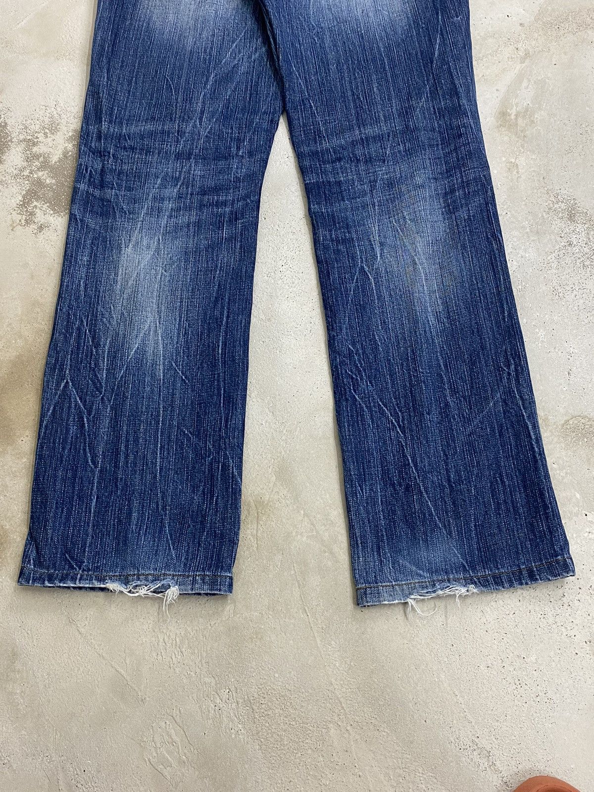 If Six Was Nine × Japanese Brand × Le Grande Bleu (L.G.B.) Cloud 72 Denim Surf Patch of Pirates Blue Way Distressed Size US 33 - 11 Thumbnail