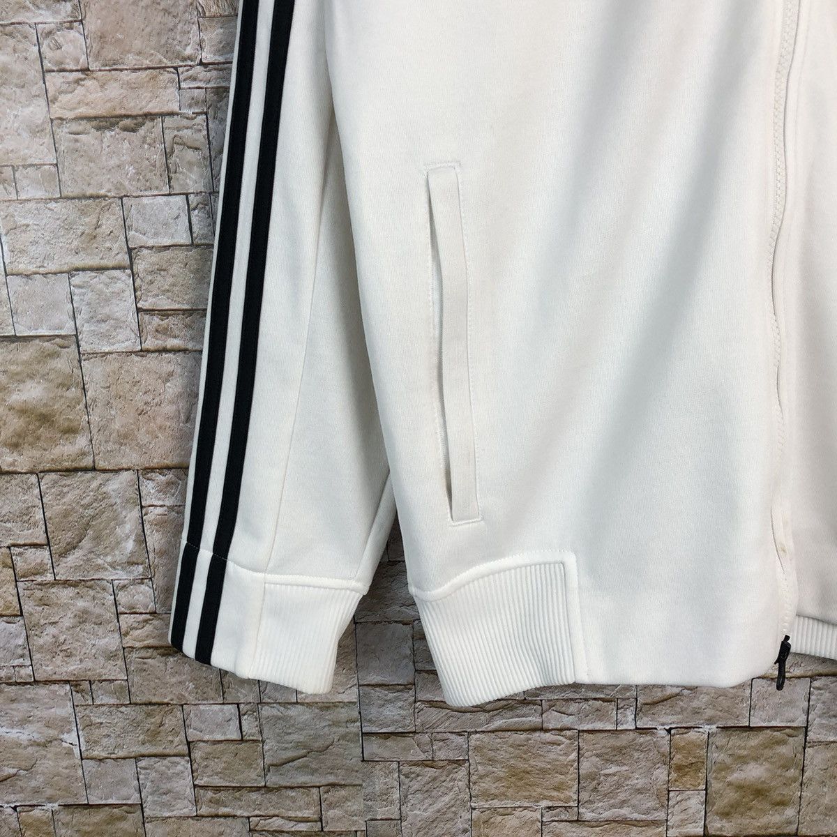Adidas Adidas White Sweatshirt #A251 Size US M / EU 48-50 / 2 - 7 Thumbnail