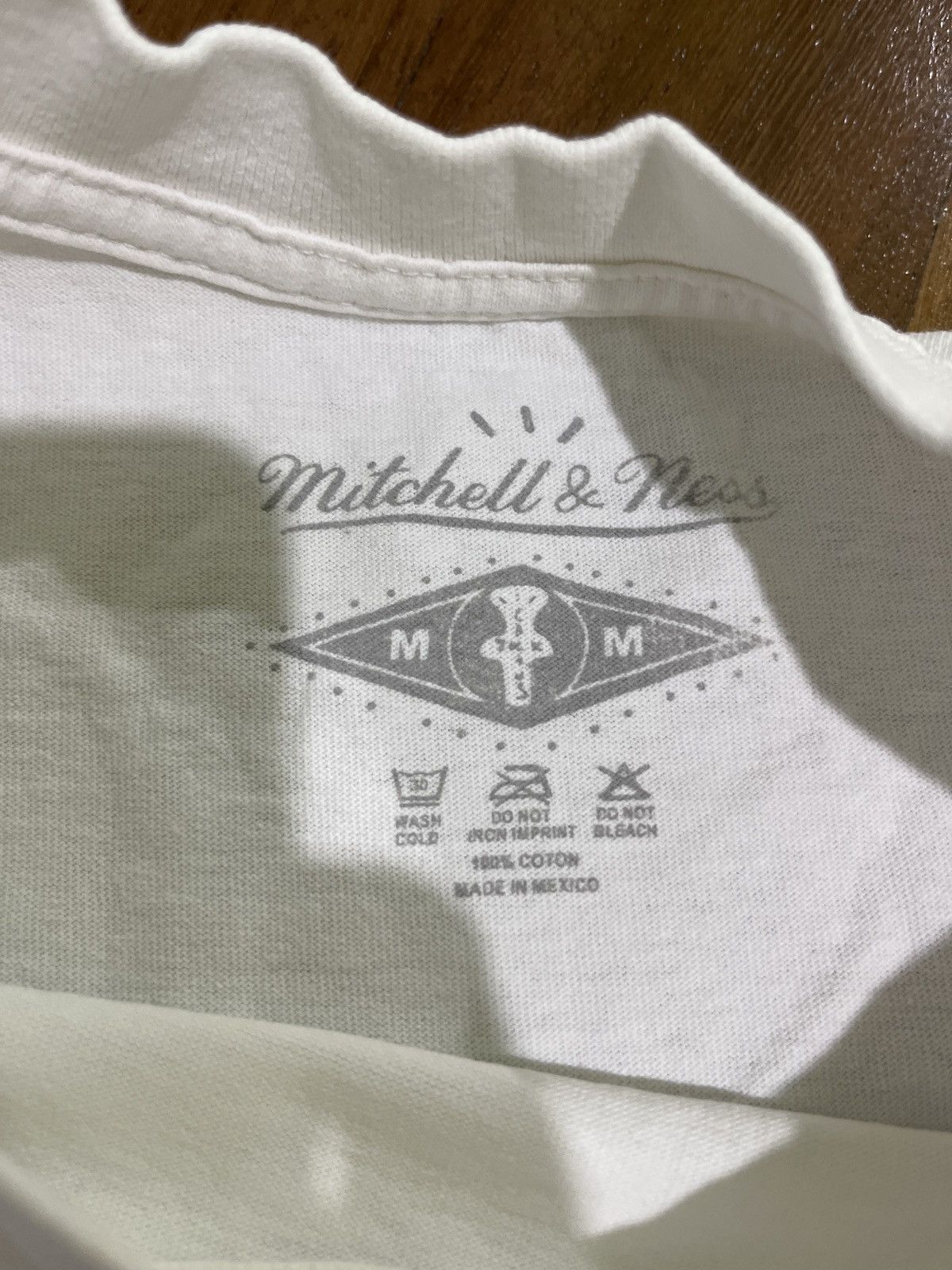 Mitchell & Ness × Travis Scott mithell e ness x cactus jack t shirt Size US M / EU 48-50 / 2 - 6 Thumbnail