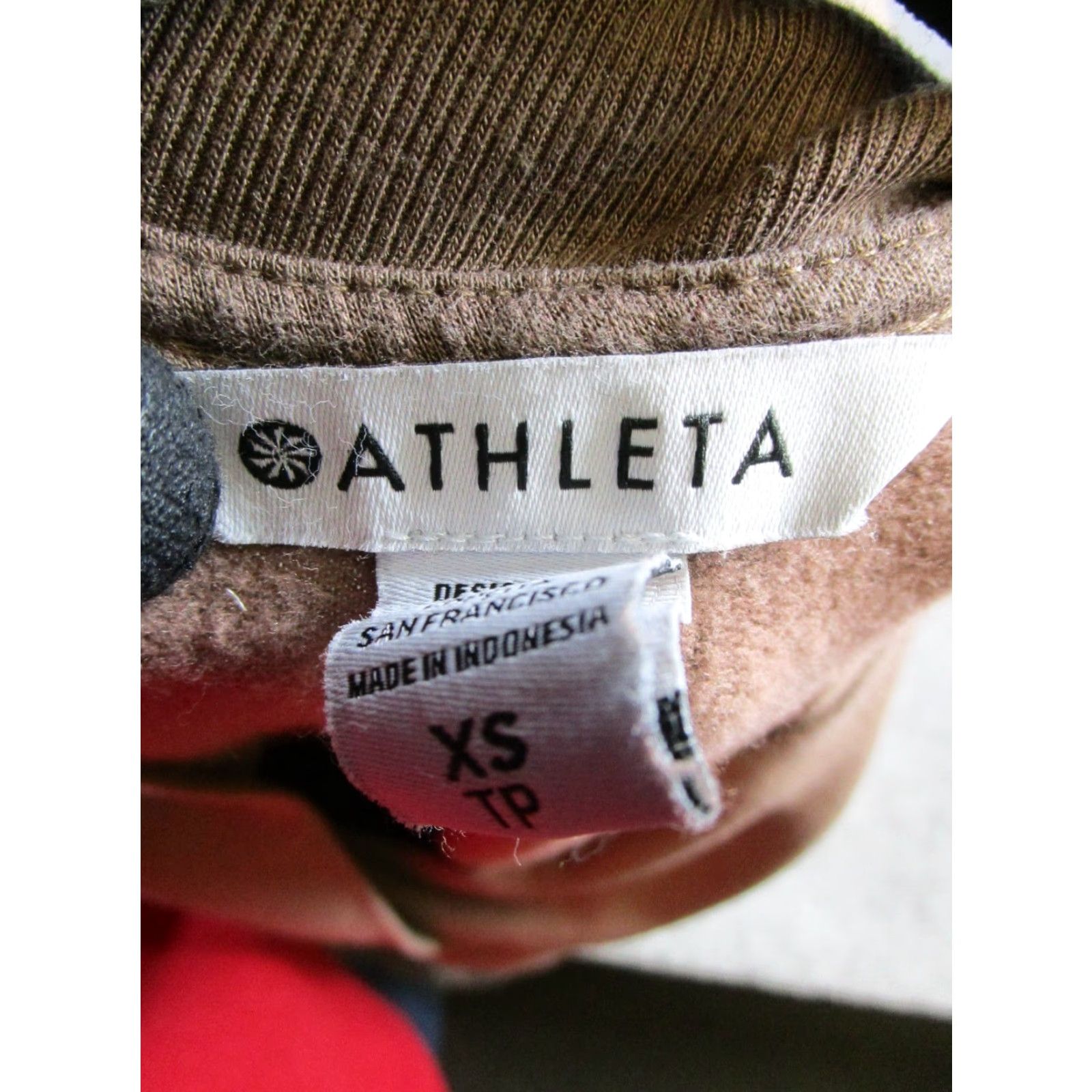 Athleta Athleta Sweater Womens XS Brown Pullover V-Neck Long Sleeve Knit Pullover, Regular Fit, Tencel, Solid, Preowned Womens Mens? No, keep Women. Size XS / US 0-2 / IT 36-38 - 4 Thumbnail