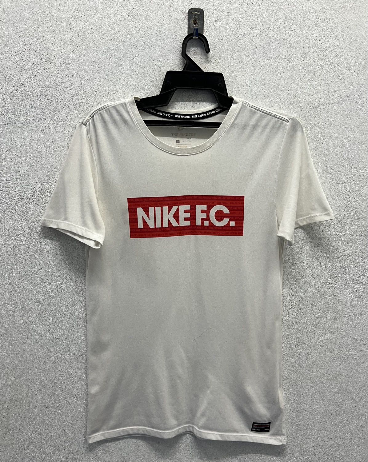Nike × Vintage VINTAGE THE NIKE TEE NIKE F.C. SHIRT Size US S / EU 44-46 / 1 - 1 Thumbnail