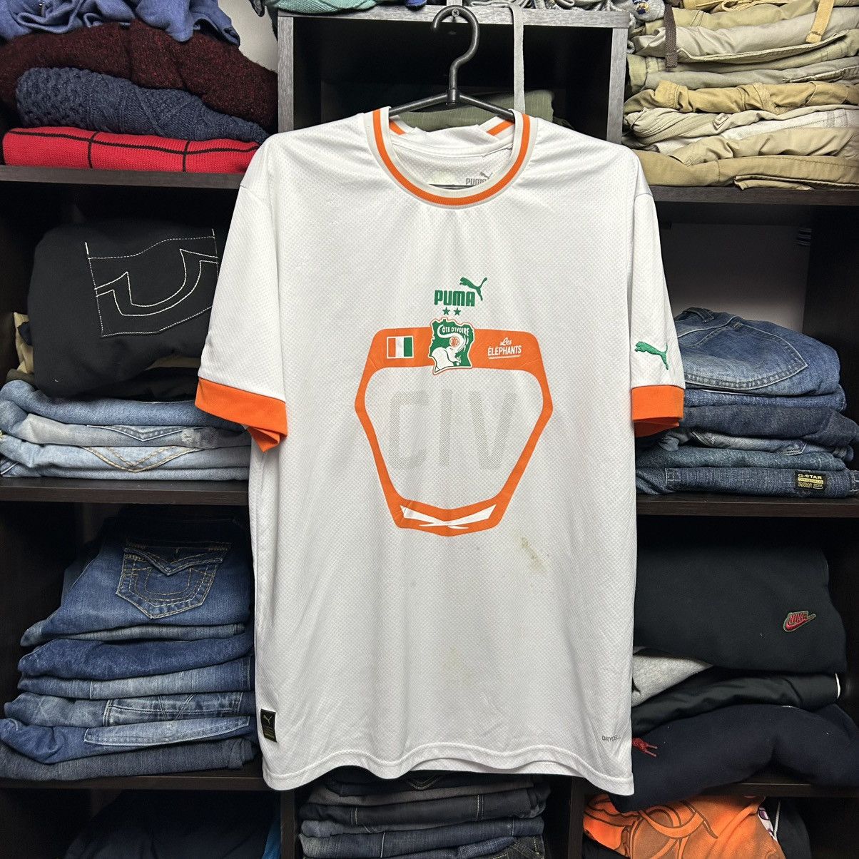 Puma Mens Cote Divoire Ivory Coast 2022 home soccer jersey sizeXL Size US XL / EU 56 / 4 - 1 Thumbnail