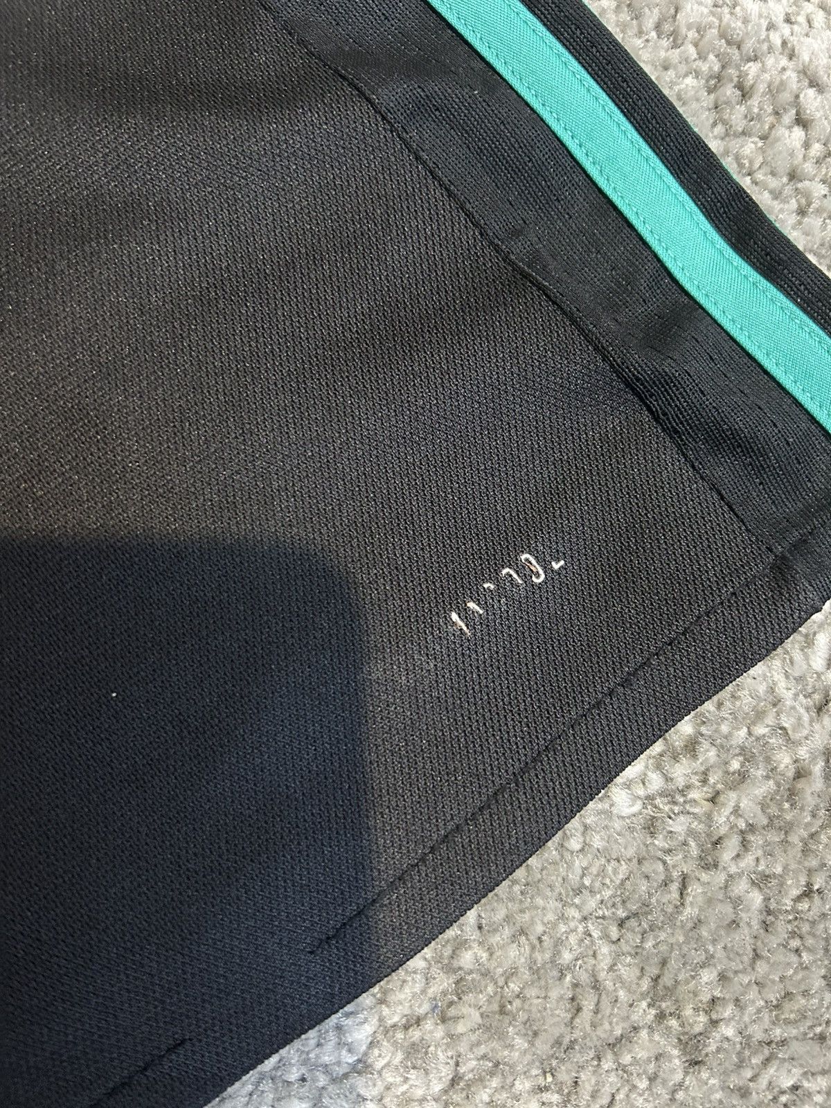 Adidas Real Madrid 2017-2018 away jersey Size US S / EU 44-46 / 1 - 6 Thumbnail