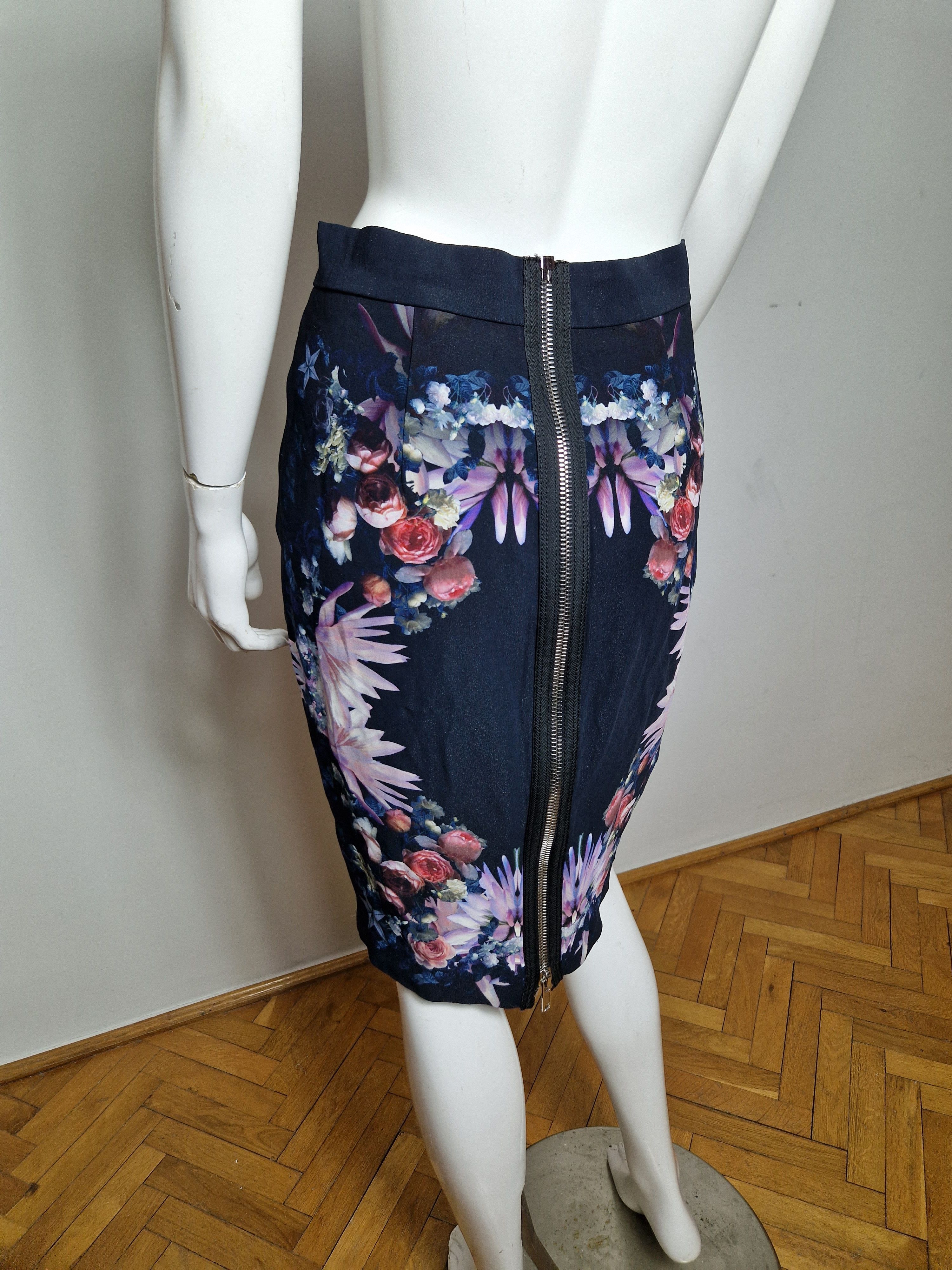 Givenchy Givenchy skirt Size 27" / US 4 / IT 40 - 9 Thumbnail