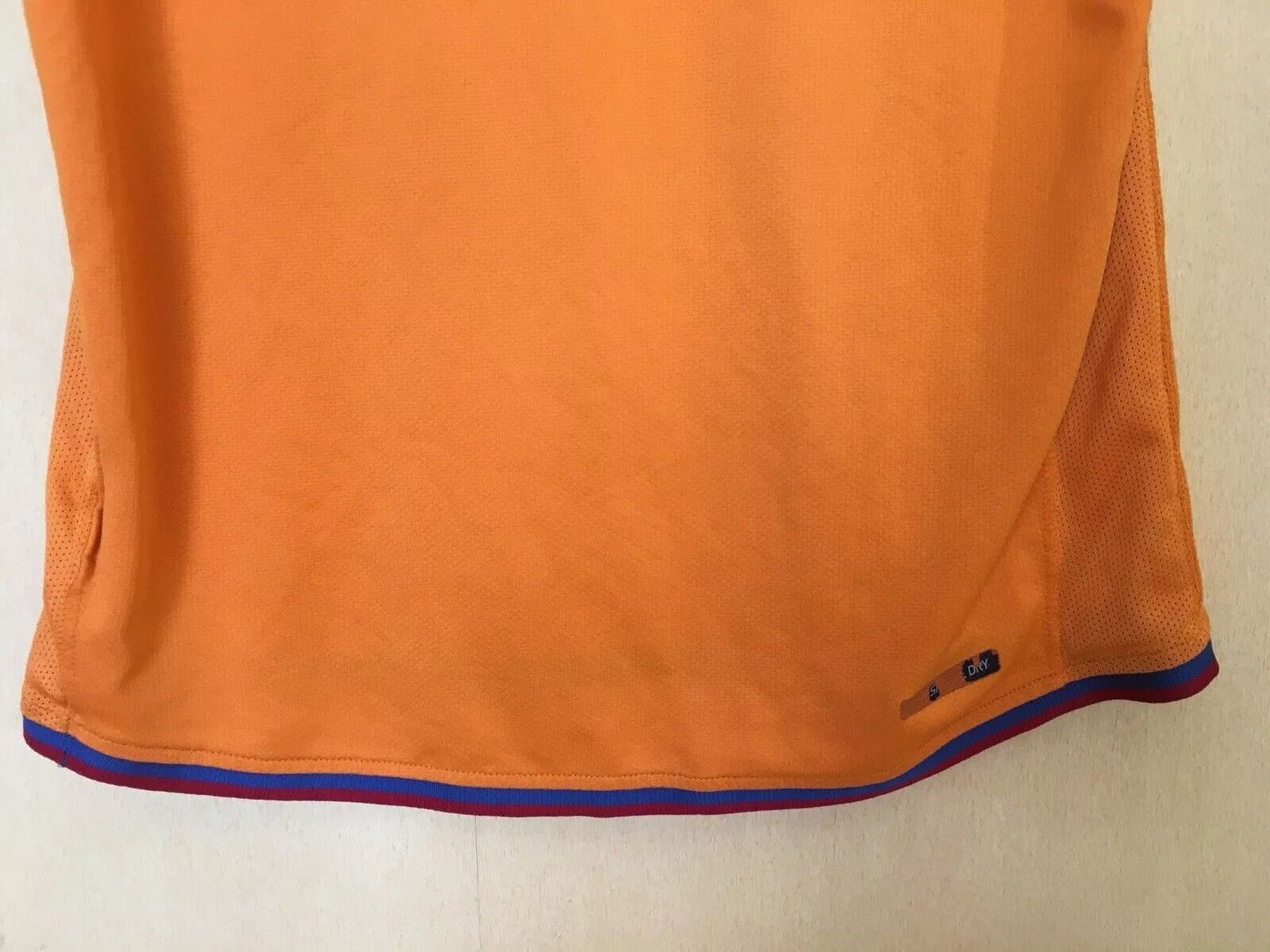 Nike VINTAGE FC BARCELONA 2006/2008 AWAY FOOTBALL JERSEY SOCCER Size US S / EU 44-46 / 1 - 5 Thumbnail