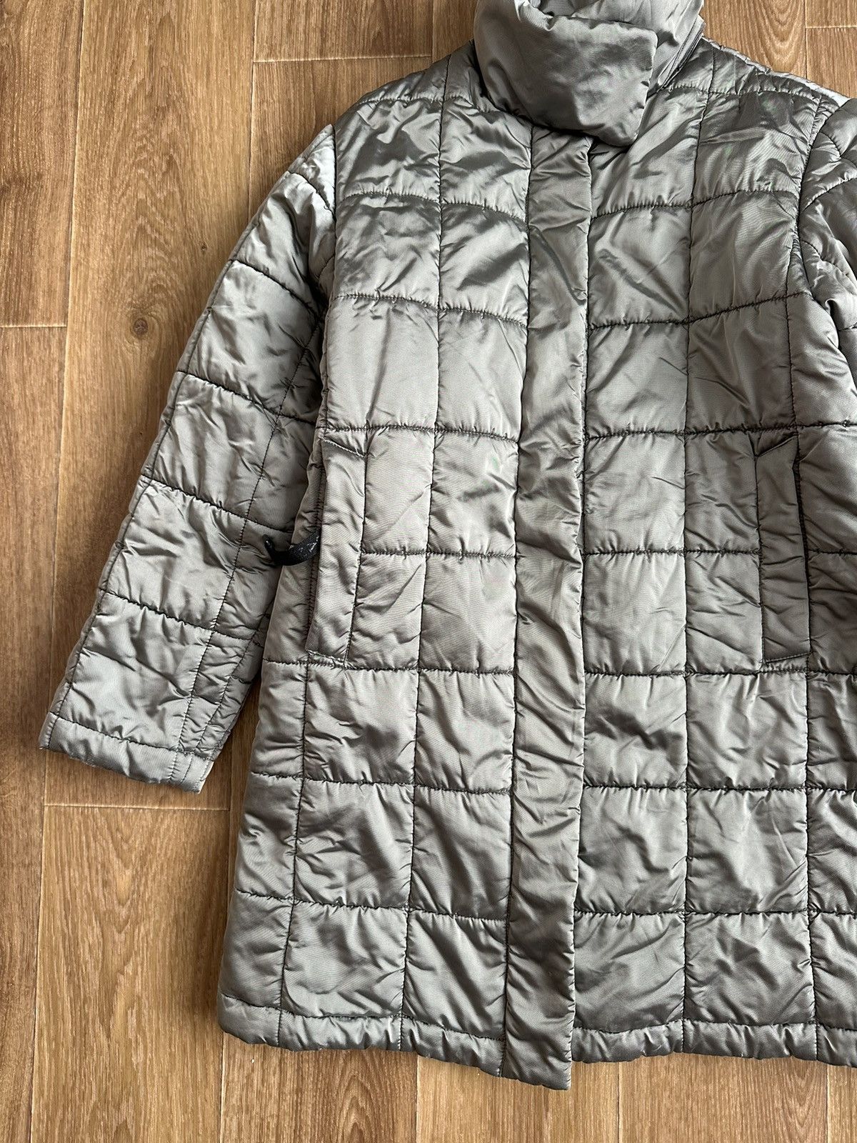 Giorgio Armani Vintage Giorgio Armani Neve Puffer Jacket Size M / US 6-8 / IT 42-44 - 3 Thumbnail