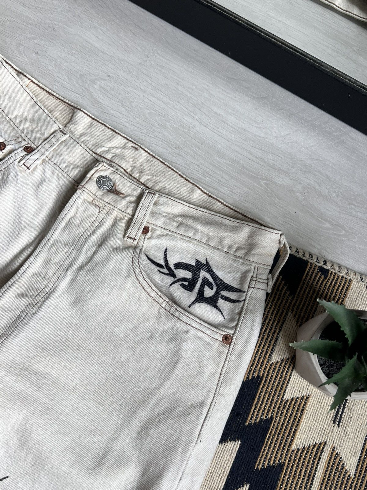 Levi's Vintage U.S.A Levi’s Custom Handmade Tribal Jeans Size US 32 / EU 48 - 7 Thumbnail