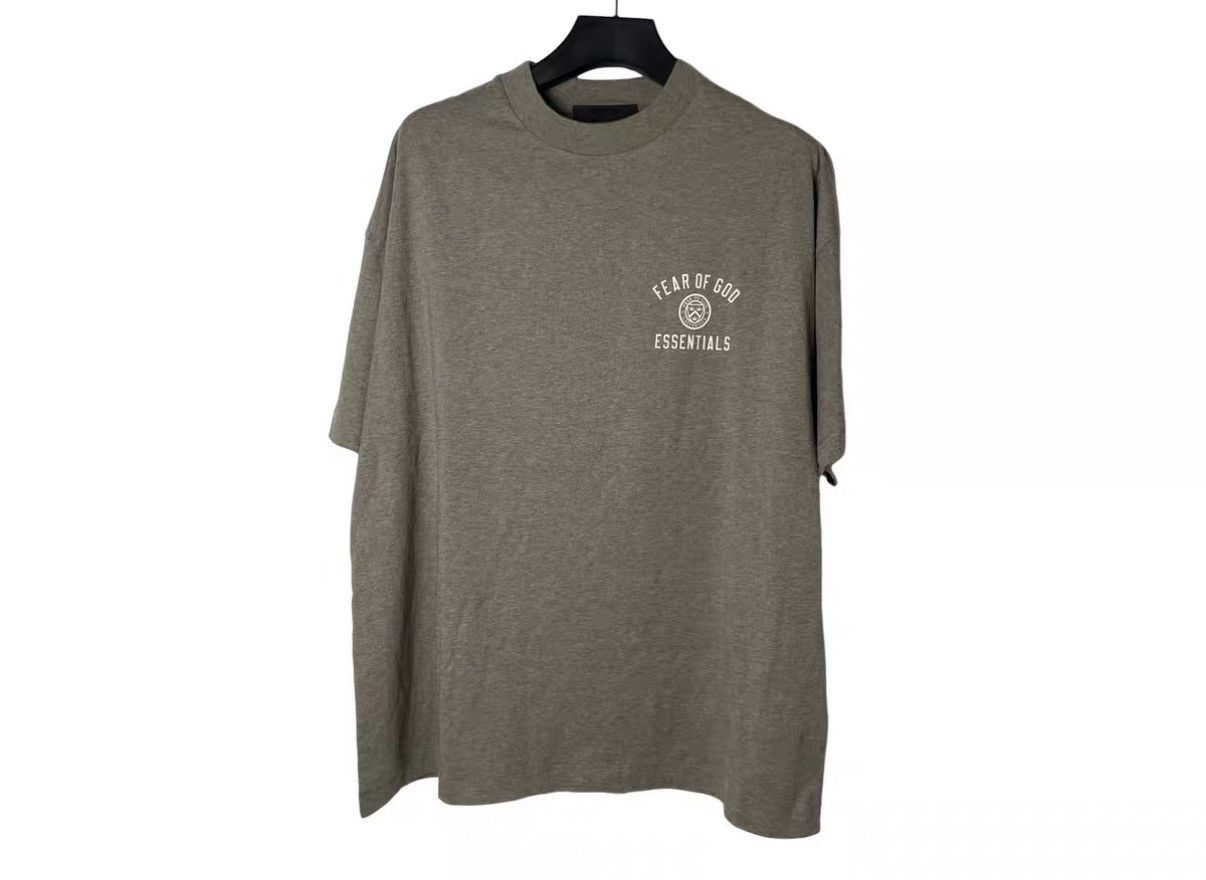 Fear of God Fear Of God Essentials FW24 Holiday Short Sleeve Tee J31 Size US S / EU 44-46 / 1 - 1 Thumbnail