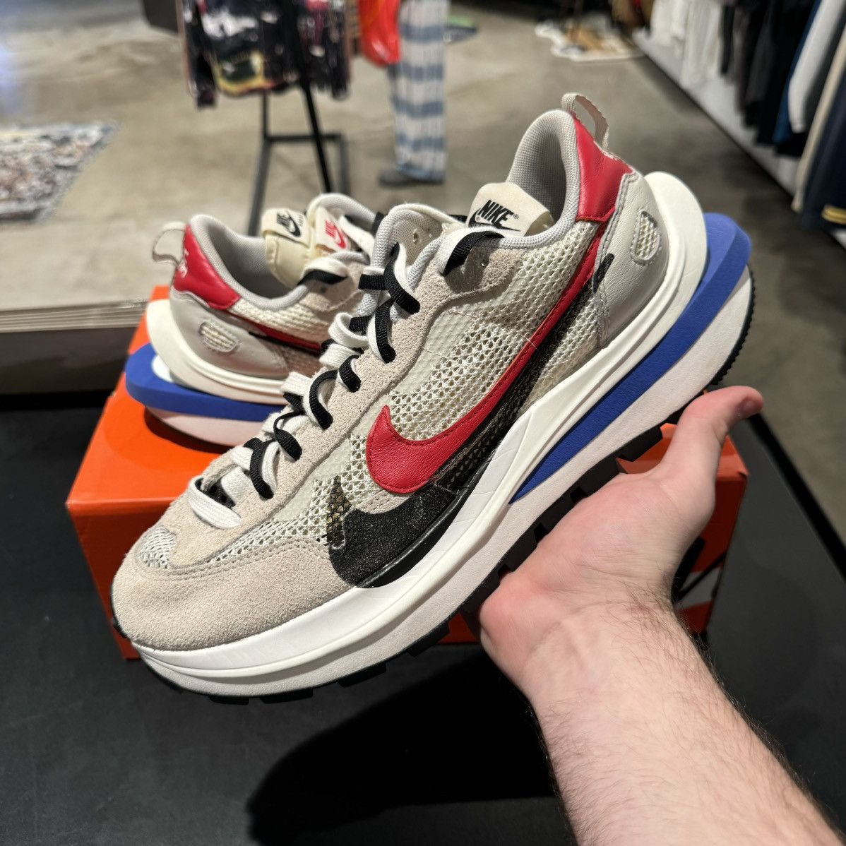 Nike Sacai Vaporwaffle Fuchsia Game Royal