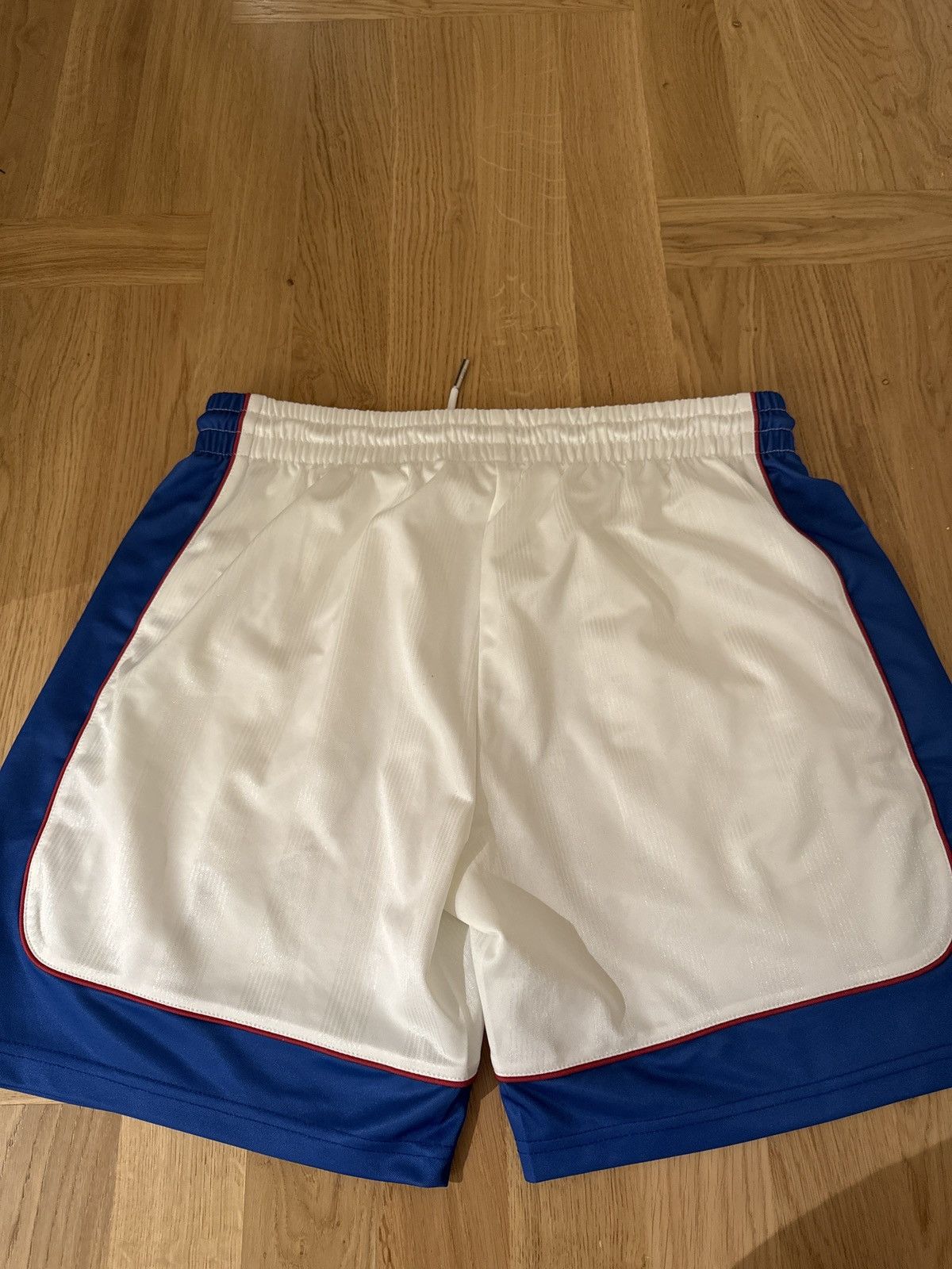Kith Kith Seoul edition shorts Size US 29 - 1 Thumbnail
