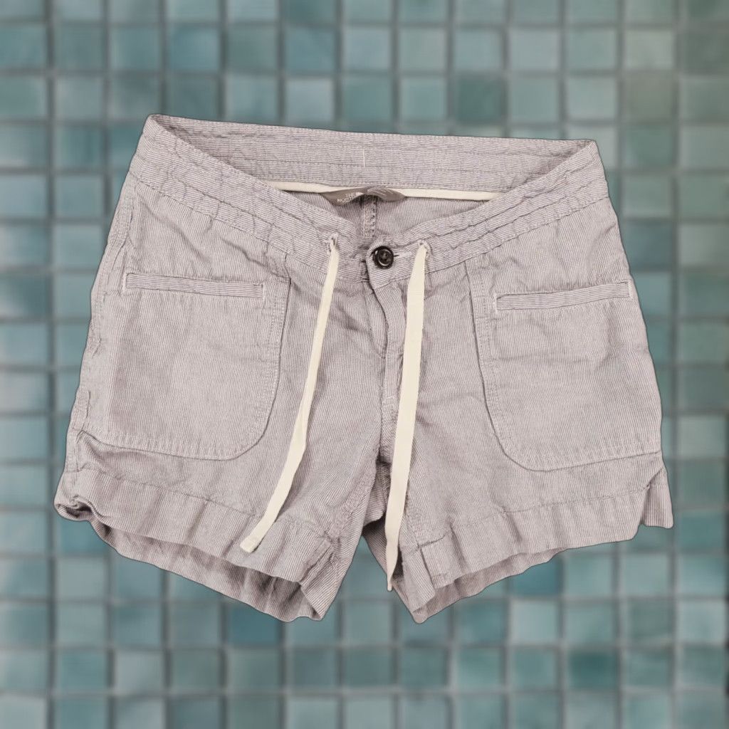 The North Face The North Face Shorts Womens 2 Flat Front Blue White Pin Stripe Drawstring Size 26" / US 2 / IT 38 - 1 Thumbnail