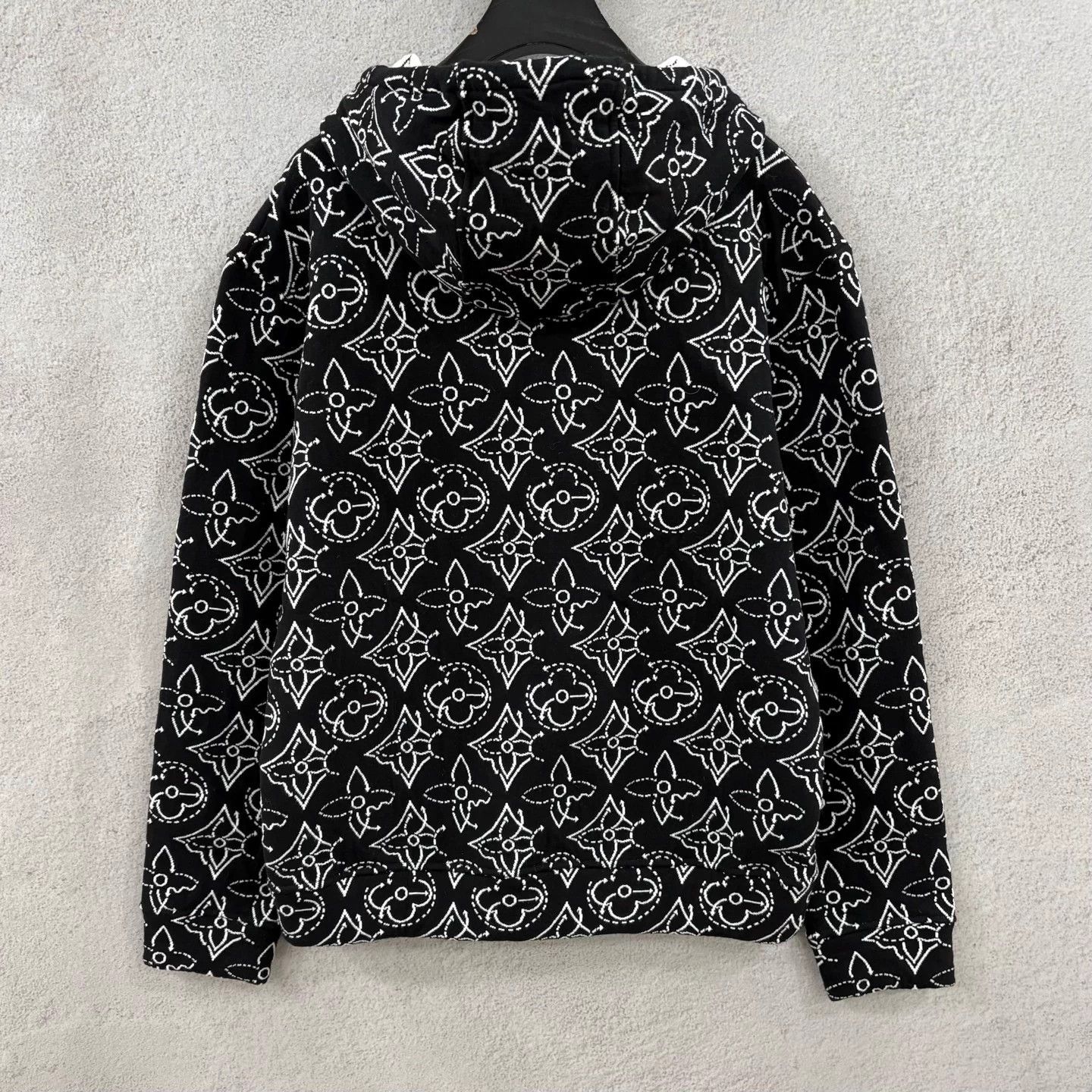 Louis Vuitton LV x NBA Quilted Jacquard All Over Print Hoodie M Size US M / EU 48-50 / 2 - 2 Thumbnail