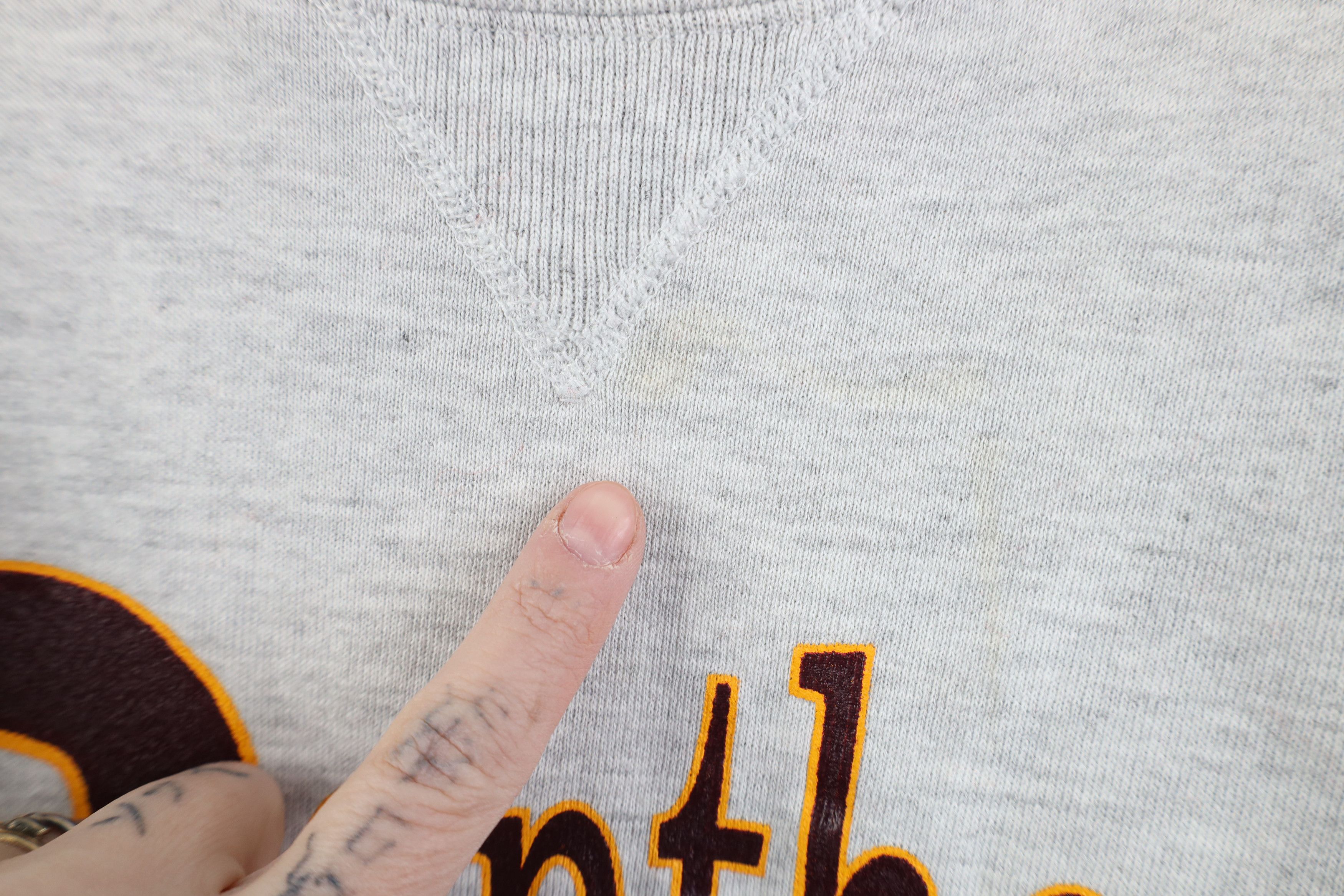 Russell Athletic Vintage 90s Russell Athletic Football Sweatshirt Gray USA Size US L / EU 52-54 / 3 - 7 Thumbnail