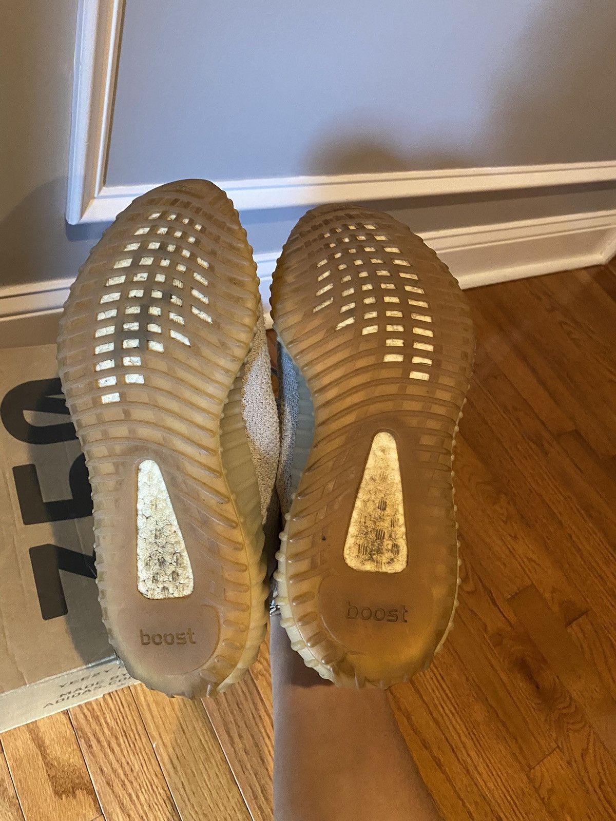 Yeezy Adidas Yeezy 350v2 Sesame Size US 9 / EU 42 - 8 Thumbnail