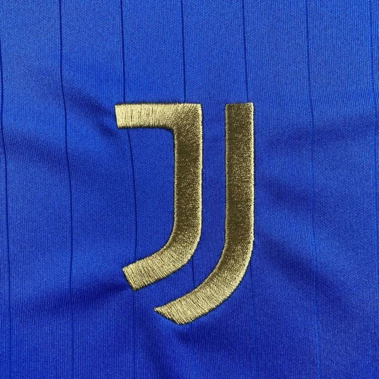 Adidas Juventus 2021-22 Adidas Teamgeist football jersey size XL Size US XL / EU 56 / 4 - 3 Thumbnail