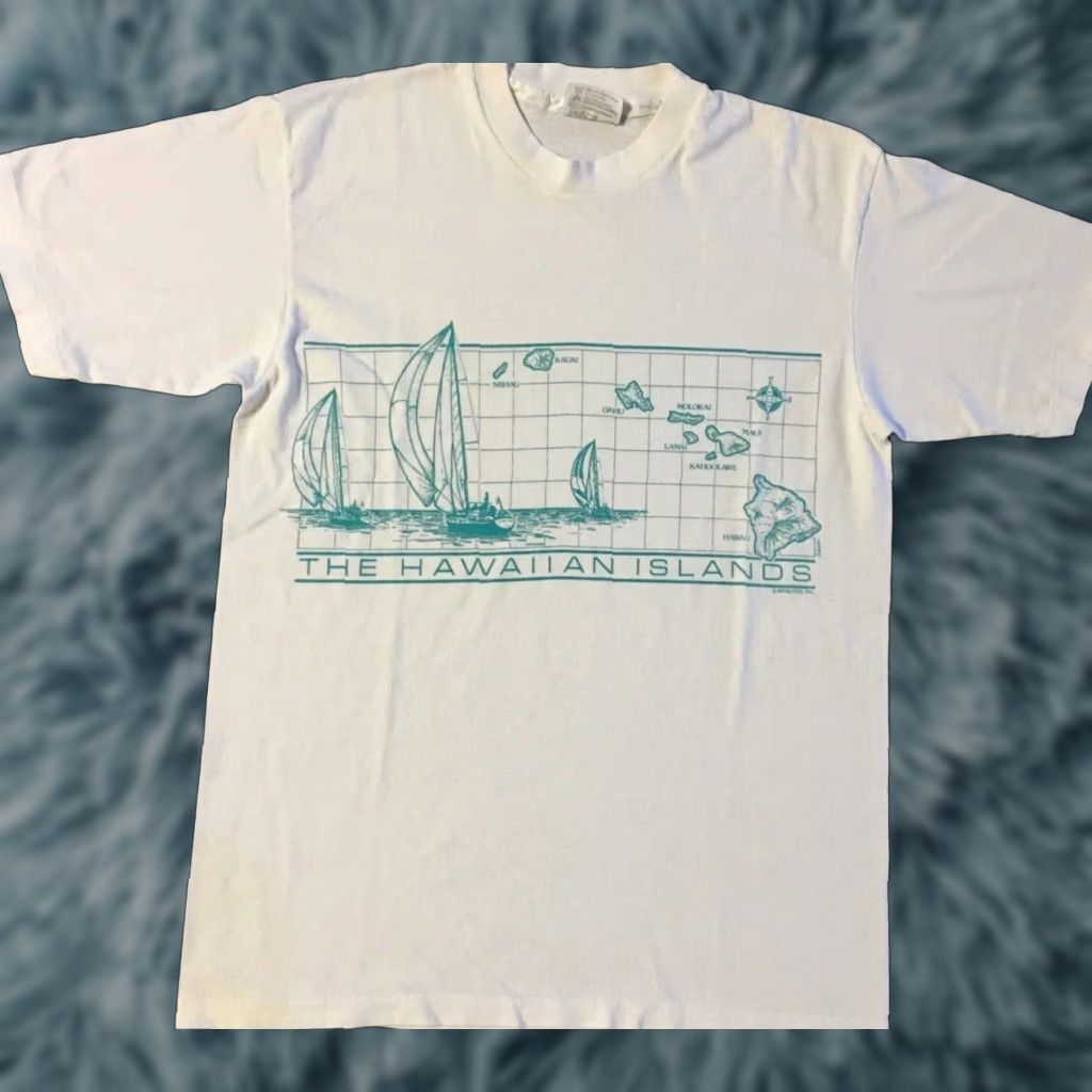 Vintage VINTAGE 90s Hawaii Island Faded Shirt S White Beach Water Graphic Tee Men's Size US S / EU 44-46 / 1 - 1 Thumbnail