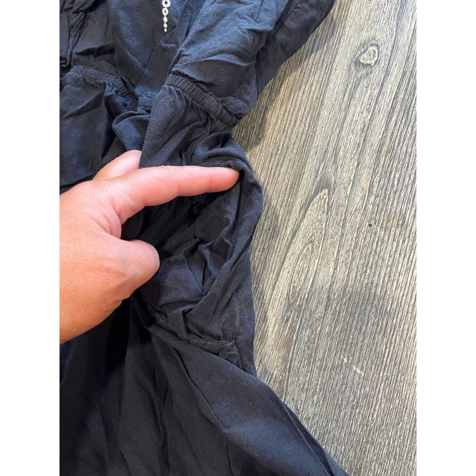 Old Navy Old Navy Mini Dress Embroidered Flutter Sleeve Black Size L Size L / US 10 / IT 46 - 4 Thumbnail