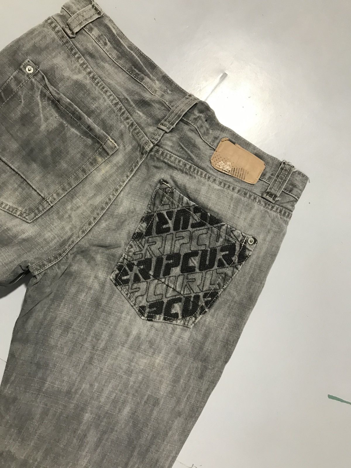 Rip Curl Vintage RIP curl embroidered denim Size US 34 / EU 50 - 12 Thumbnail