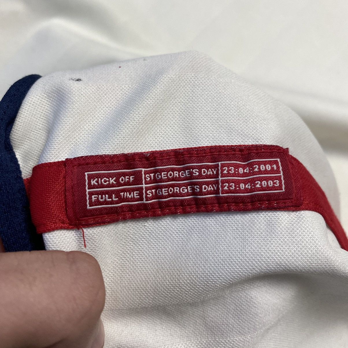 Umbro Vintage Umbro FC England 2001 National Soccer jersey Size US XL / EU 56 / 4 - 12 Thumbnail