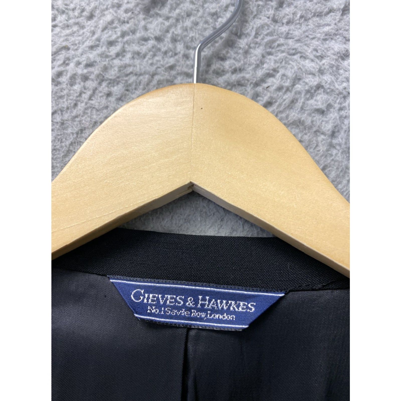 Gieves & Hawkes GRIEVES & HAWKES Tuxedo Men 43R Black 1-Button Single-Breasted Wool 2 Piece Suit | Long Jacket, Black Tuxedo for Business Wedding Casual Mens Size 40R - 4 Thumbnail