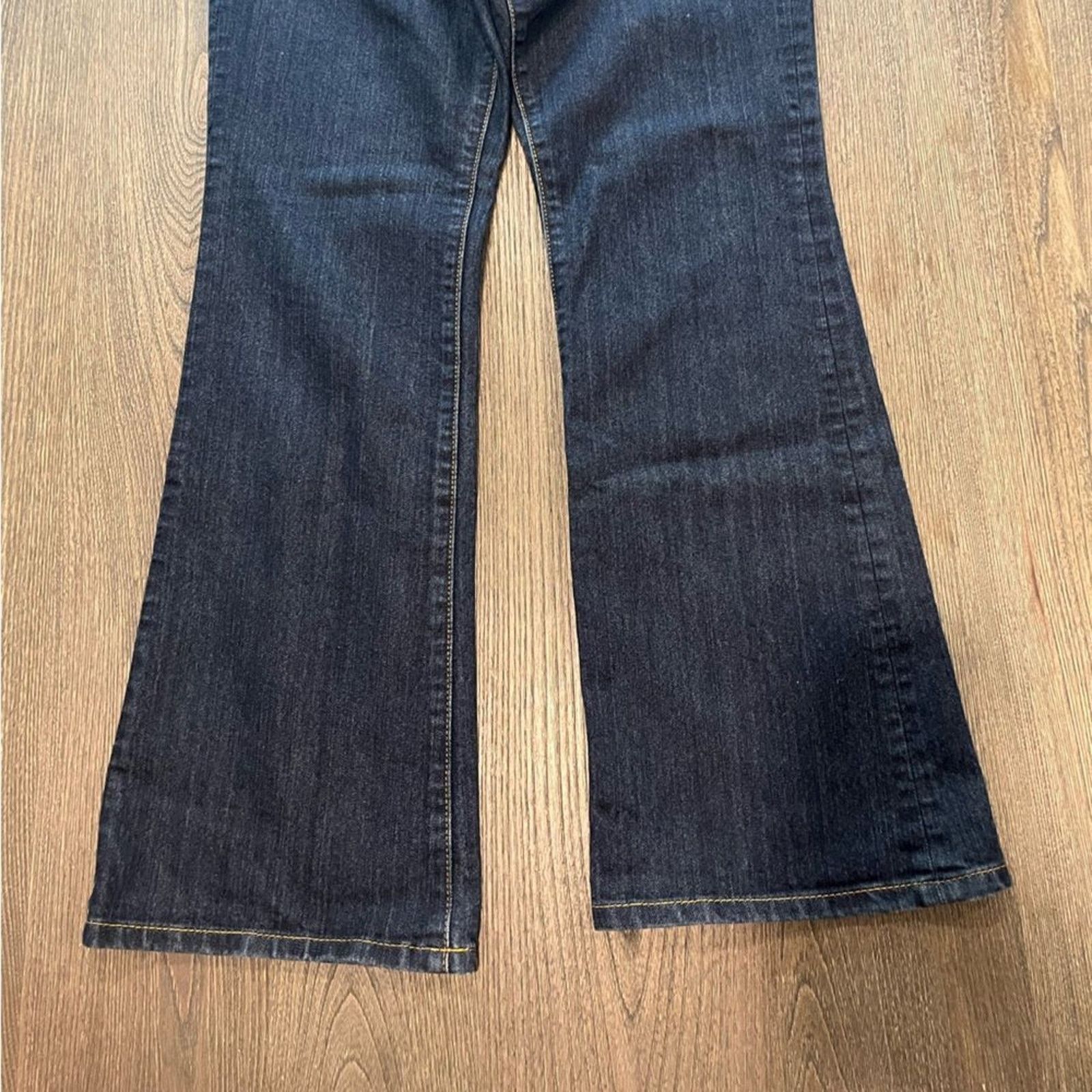 Michael Kors Michael Kors Dark Wash Denim Jeans Flare Leg Size 8 Size 30" / US 8 / IT 44 - 2 Thumbnail