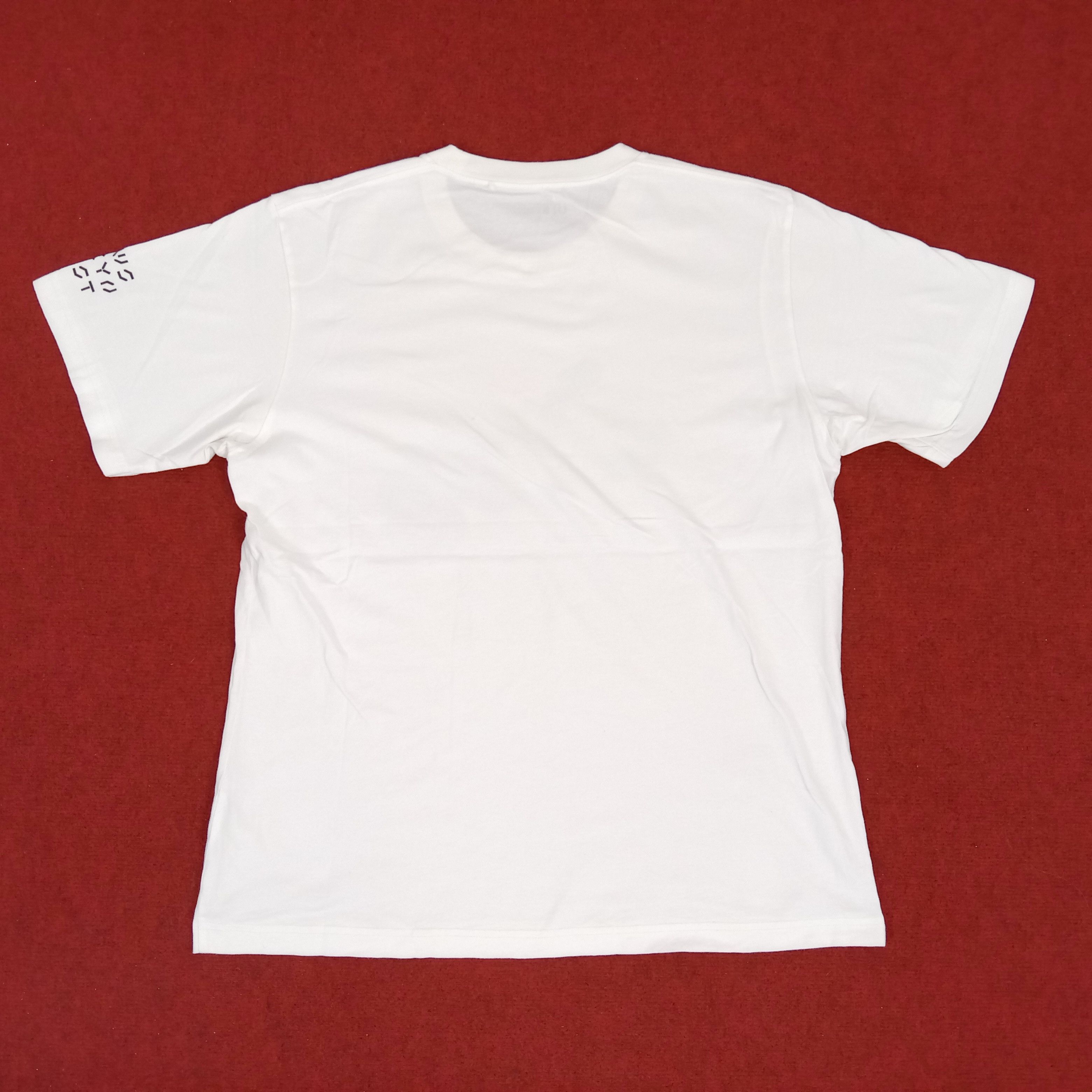 Japanese Brand × Kaws Kaws X Japanese Brand Streetwear Center Design Tshirt Size US L / EU 52-54 / 3 - 3 Thumbnail