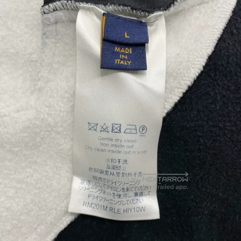 Louis Vuitton Louis Vuitton Grey and white color-block logo printed hood Size US L / EU 52-54 / 3 - 6 Thumbnail