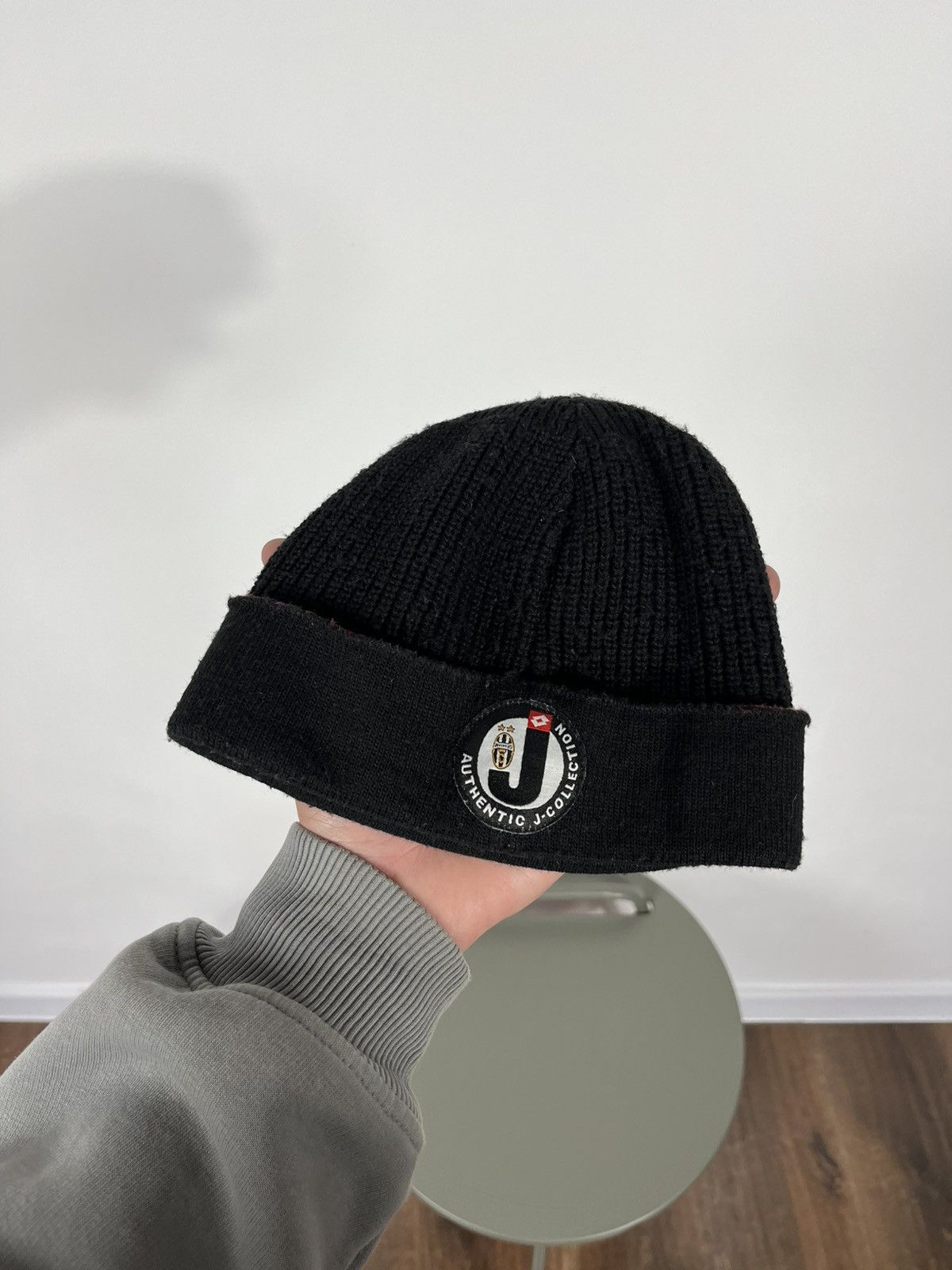 Lotto Sport × Vintage Vintage Lotto Juventus Beanie Black Knit Hat Made in Italy Size ONE SIZE - 1 Thumbnail