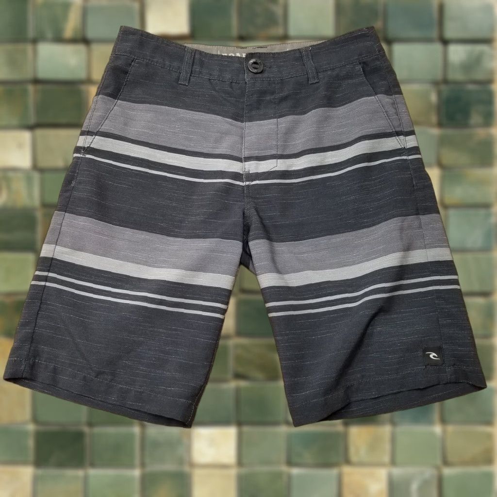 Rip Curl Rip Curl Boardwalk Walkshort Mens 26 Grey Stripe Board Shorts Surfing Swim Bottoms Regular 100% Polyester Womens? Size US 26 / EU 42 - 1 Thumbnail