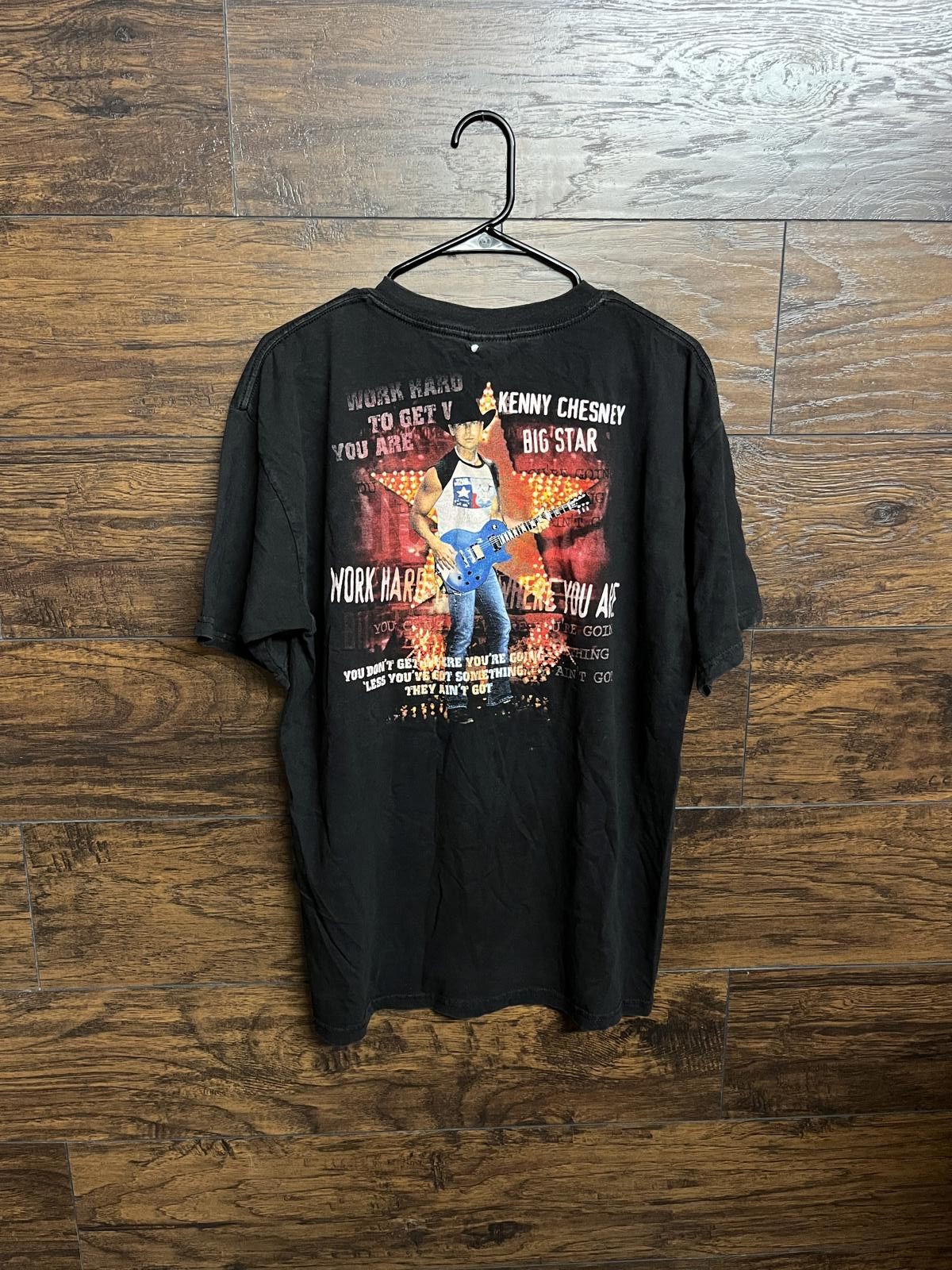 Designer Vintage Kenny Chesney T-shirt Big Star Texas Flag Shirt - L Size US L / EU 52-54 / 3 - 2 Thumbnail